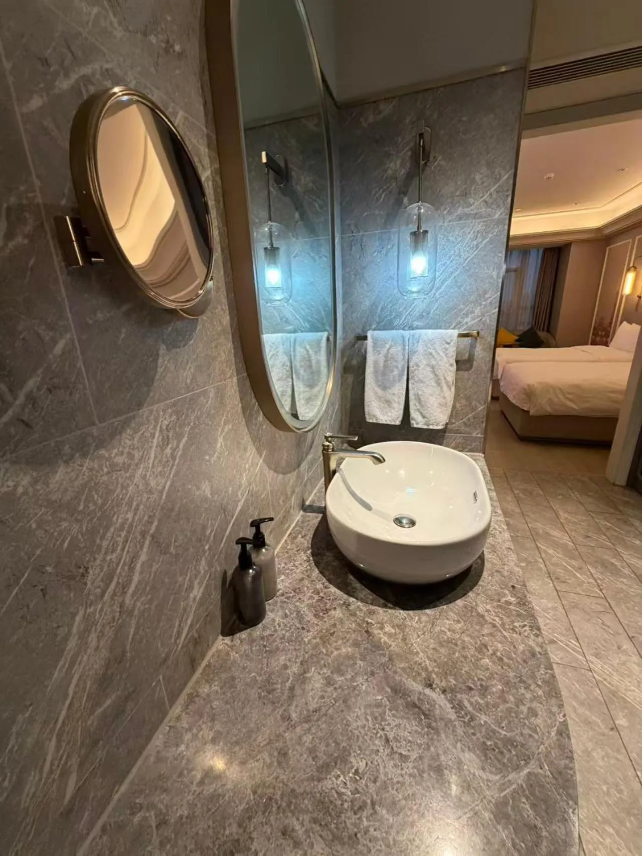 Bathroom in Mercure Nanjing South Railway Station
