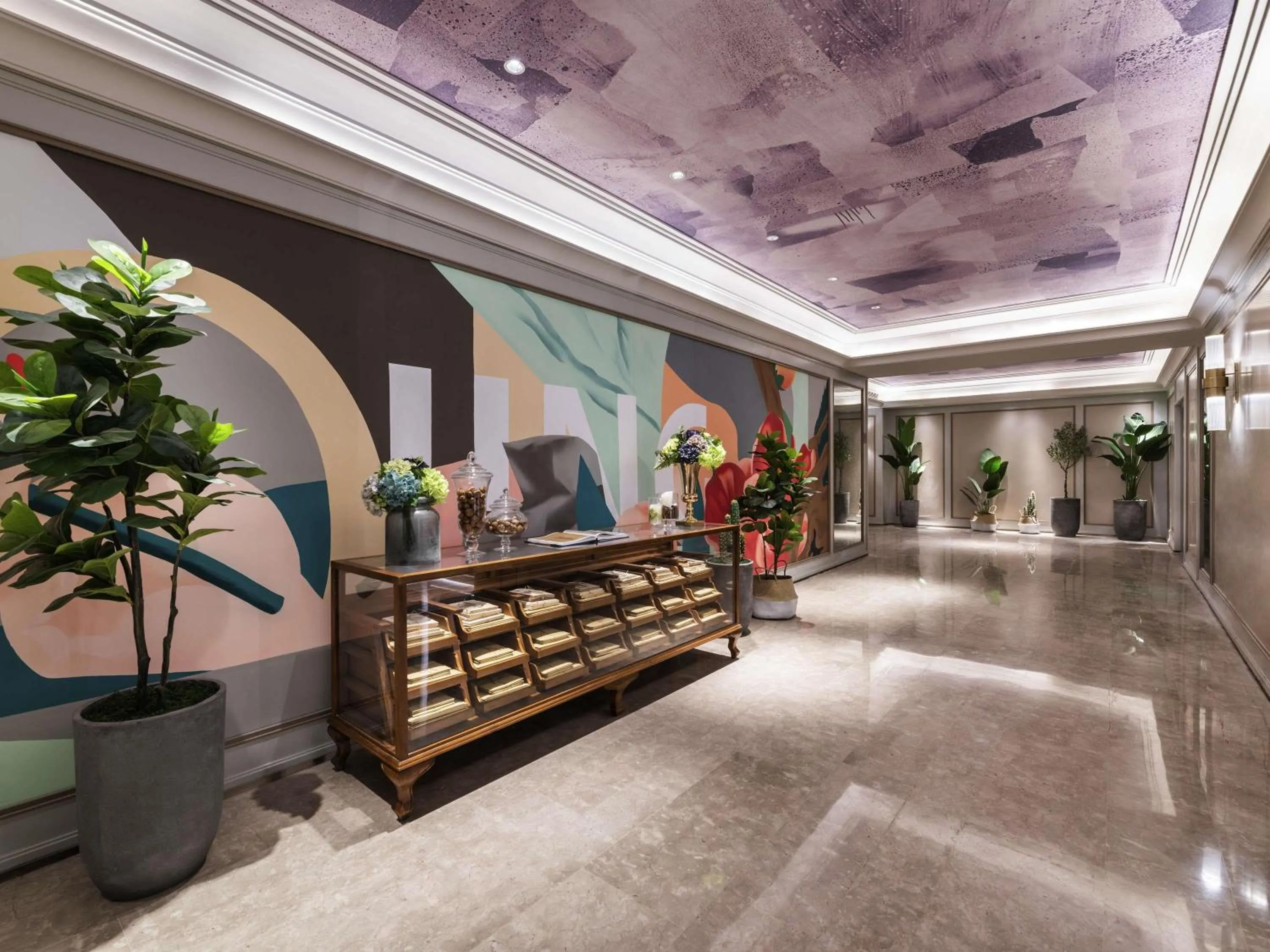Restaurant/places to eat in Mercure Nanjing South Railway Station