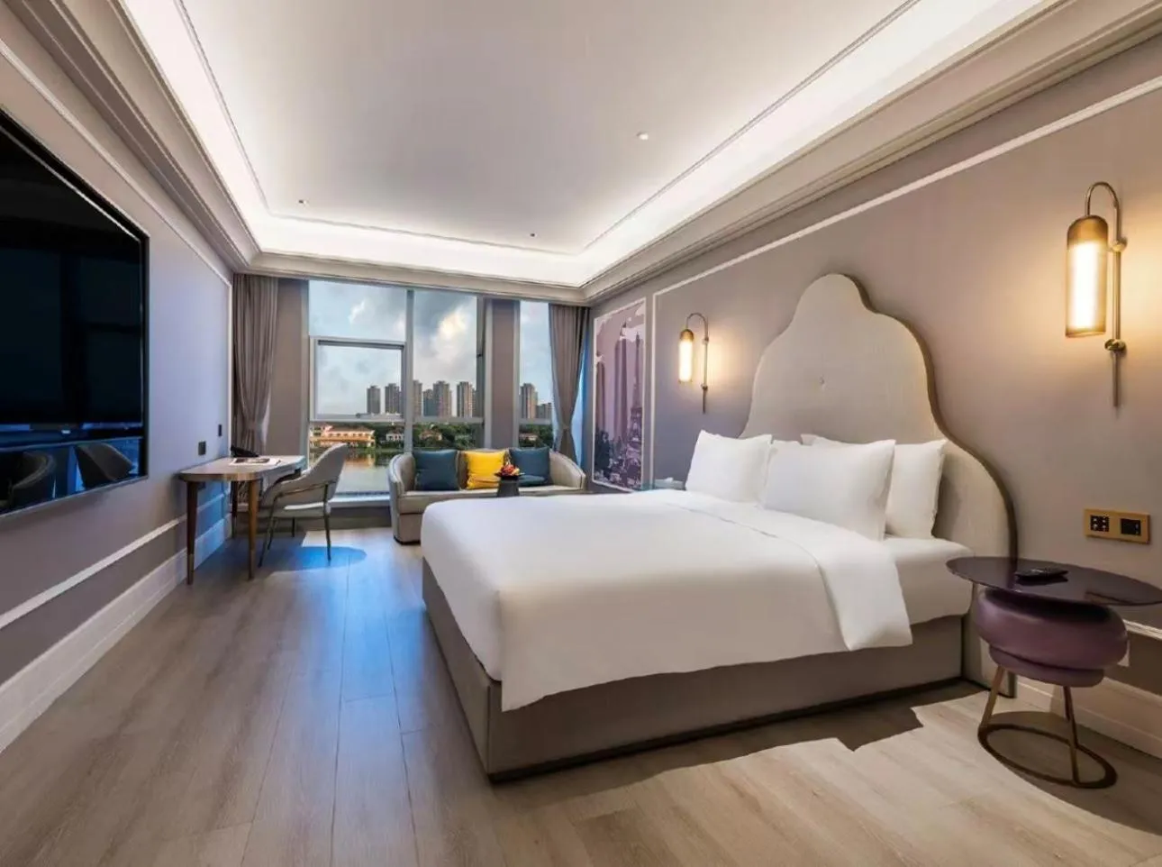 Bed in Mercure Nanjing South Railway Station