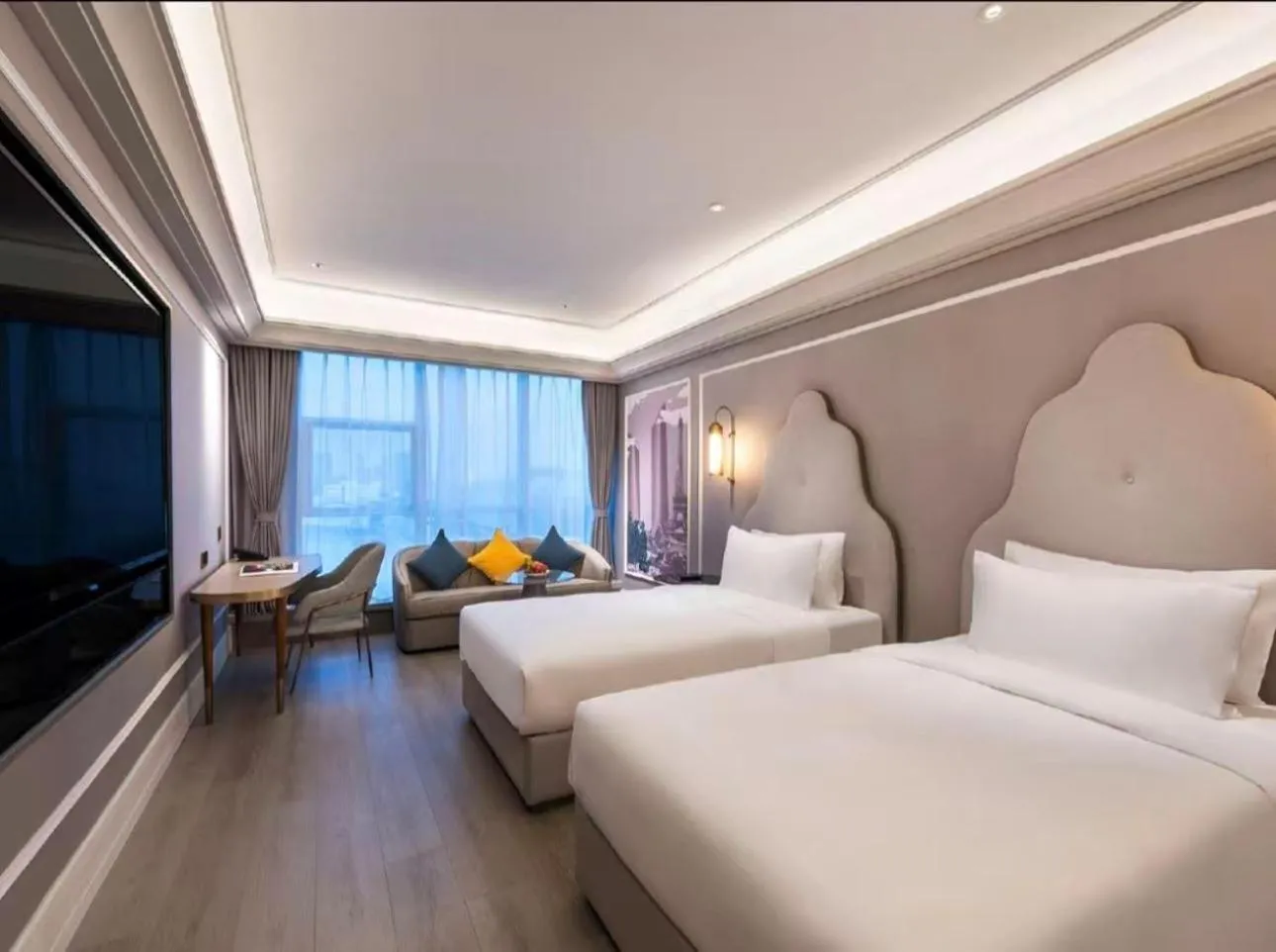 Seating area, Bed in Mercure Nanjing South Railway Station