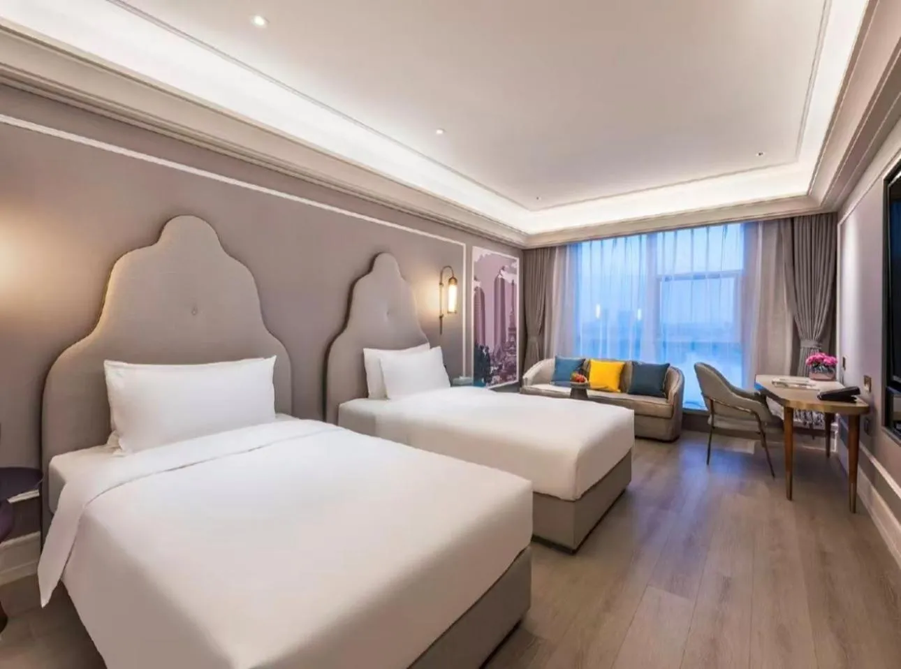 Seating area, Bed in Mercure Nanjing South Railway Station