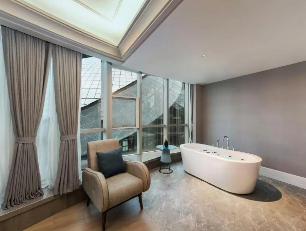 Bath in Mercure Nanjing South Railway Station