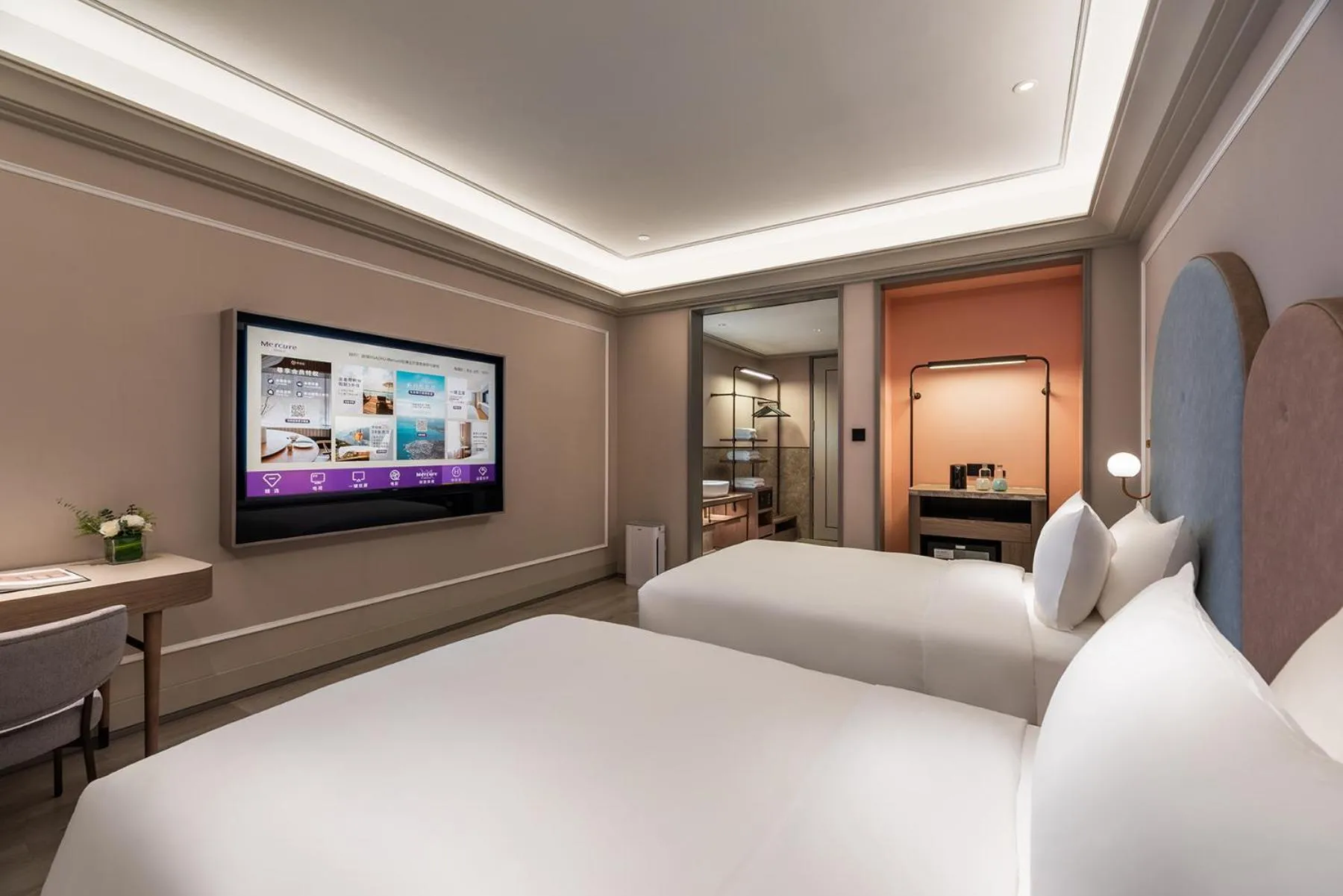 Bed in Mercure Qinhuangdao Downtown