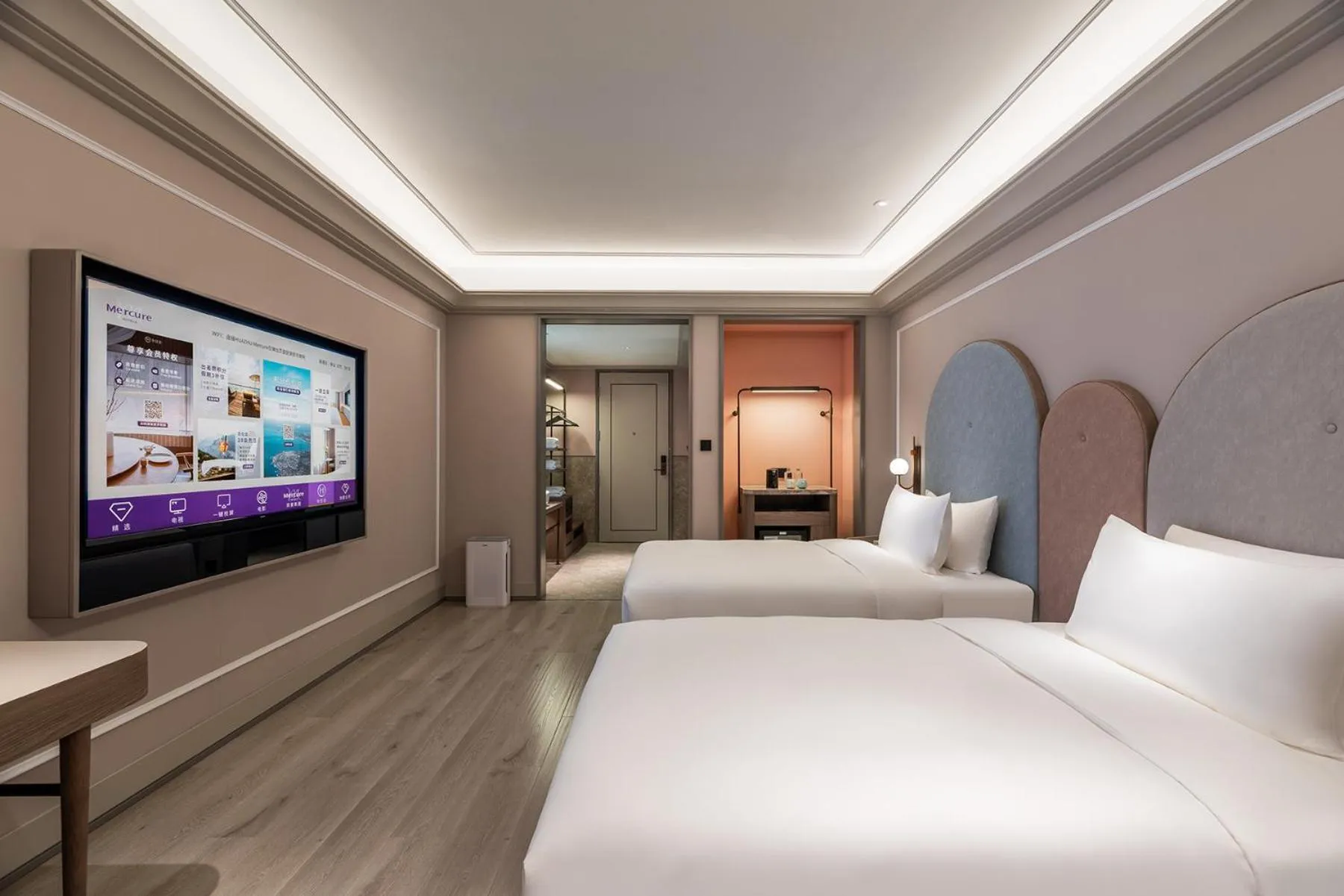 Bed in Mercure Qinhuangdao Downtown