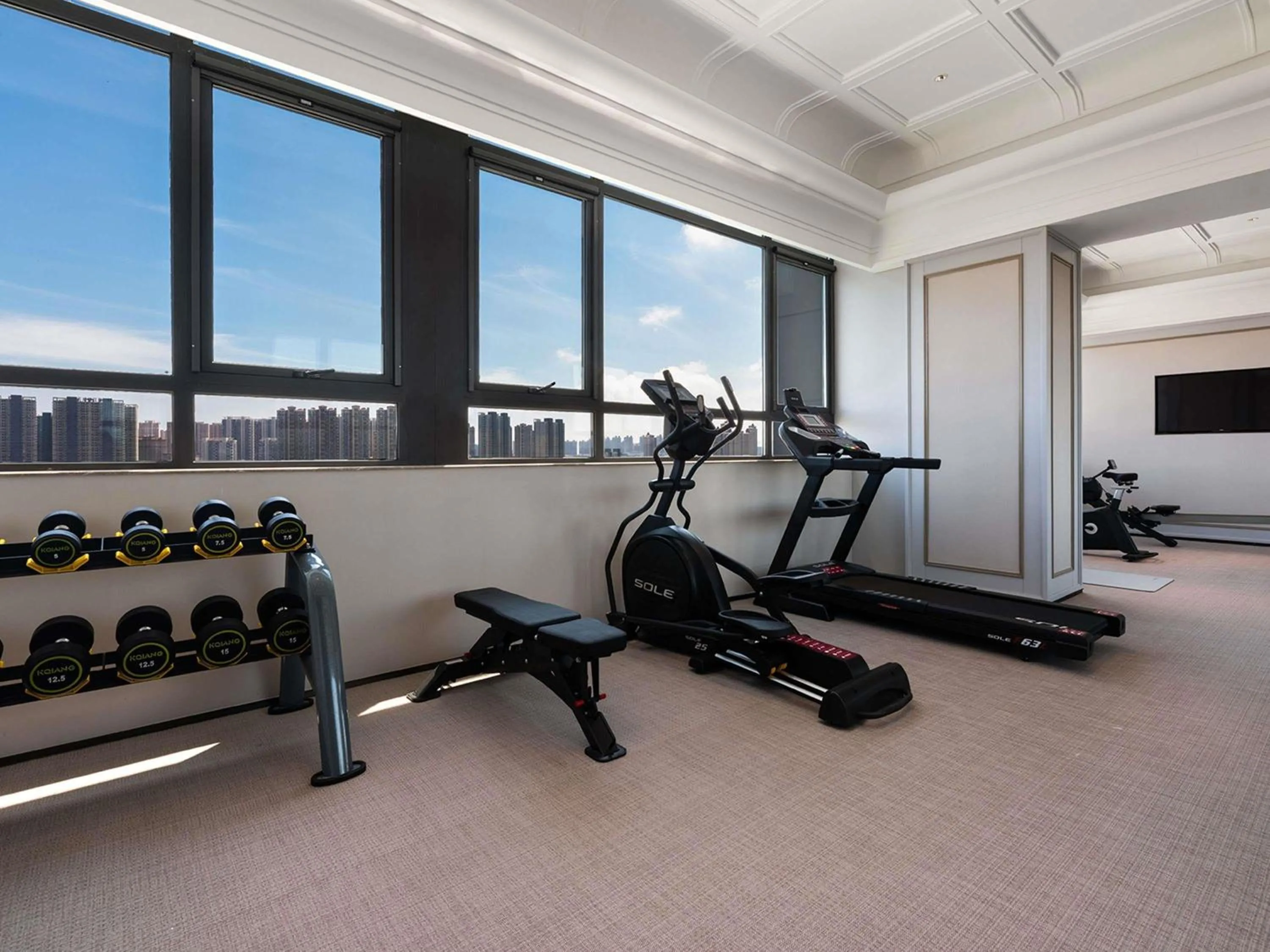 Fitness centre/facilities in Mercure Qinhuangdao Downtown