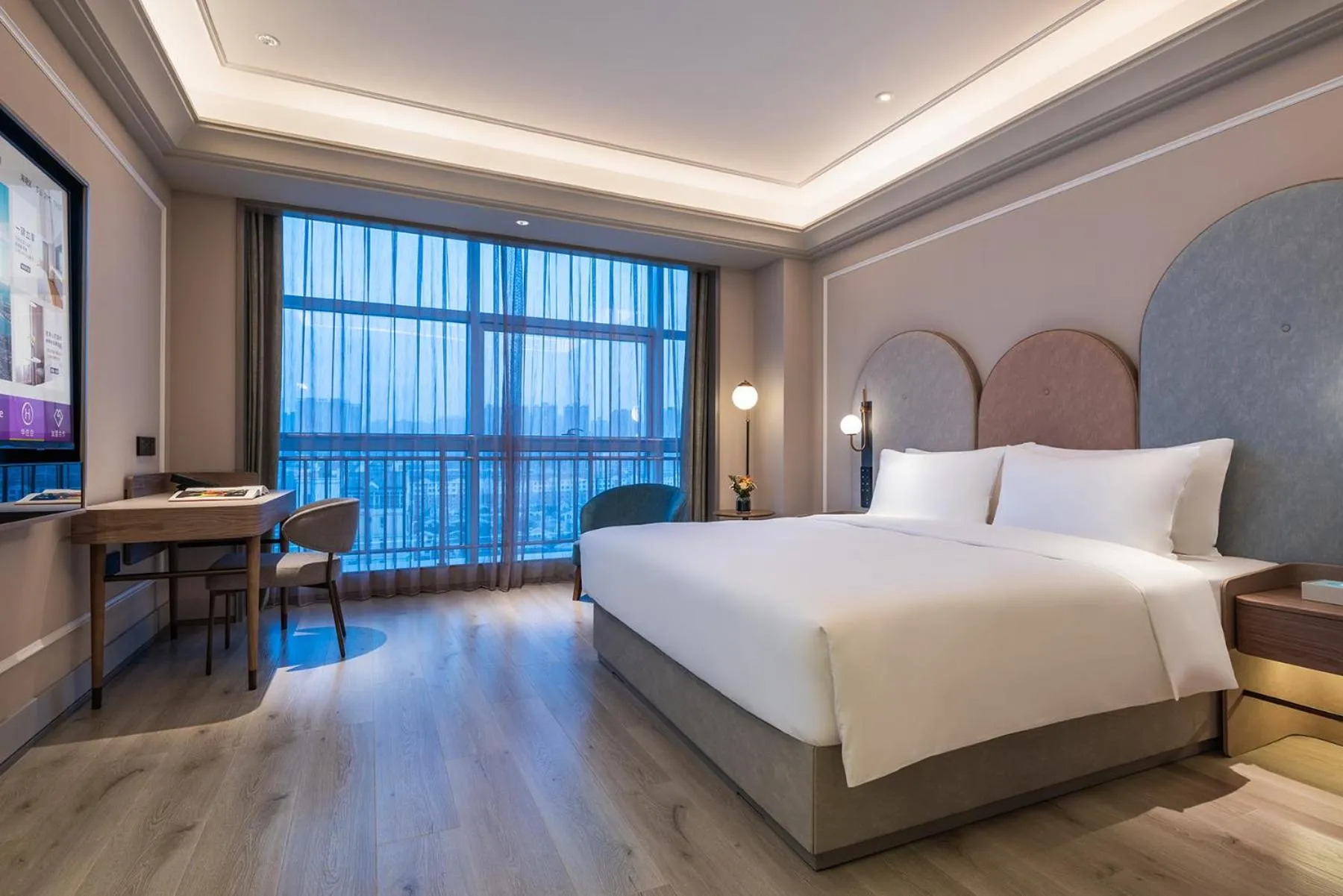 Bed in Mercure Qinhuangdao Downtown