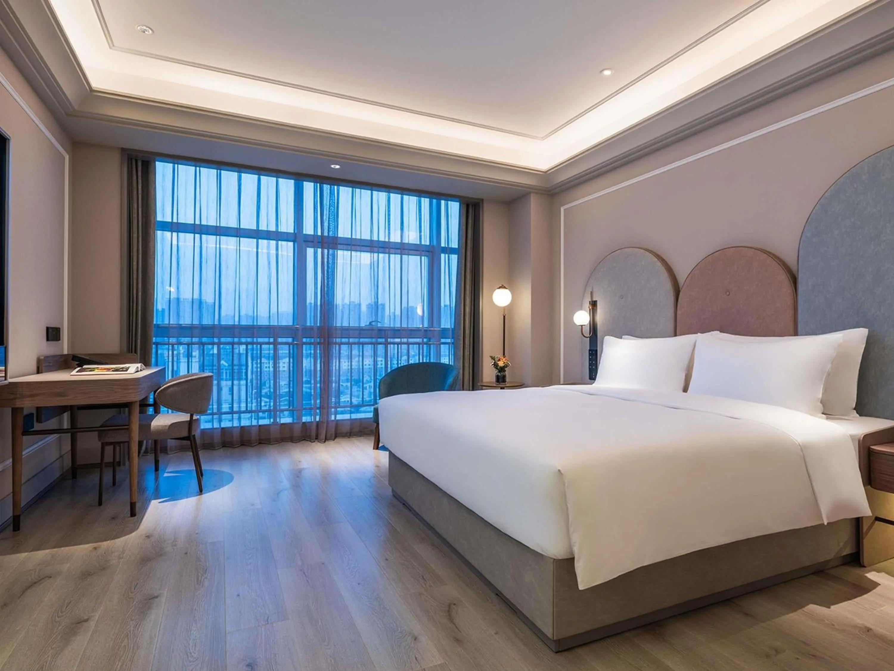 Bedroom, Bed in Mercure Qinhuangdao Downtown