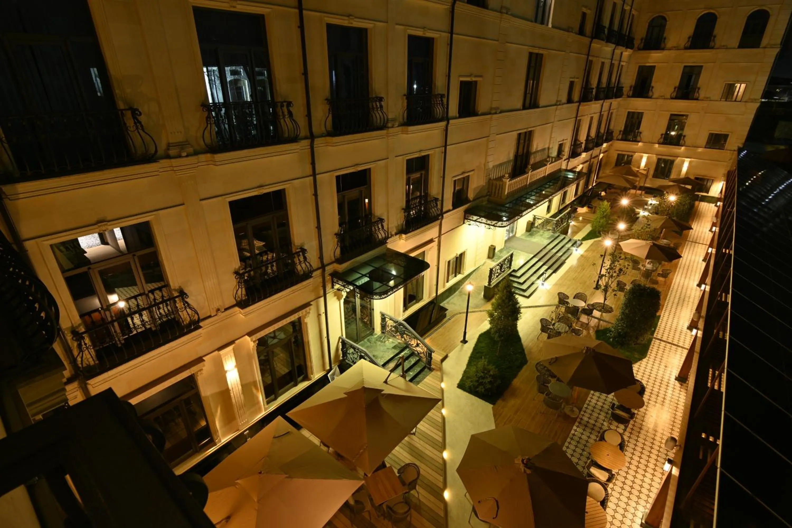 Garden in Mercure Tashkent North