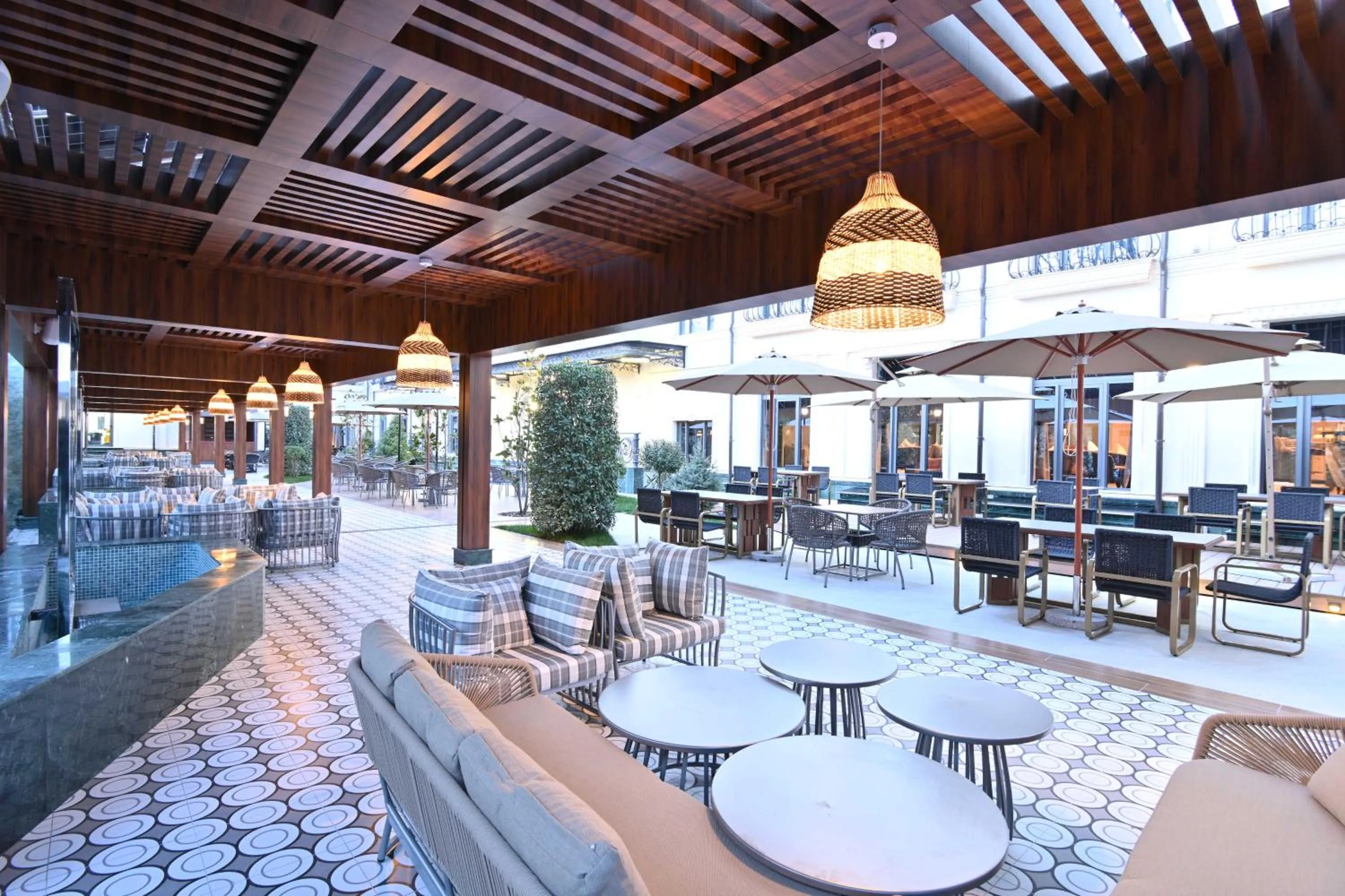 Garden in Mercure Tashkent North