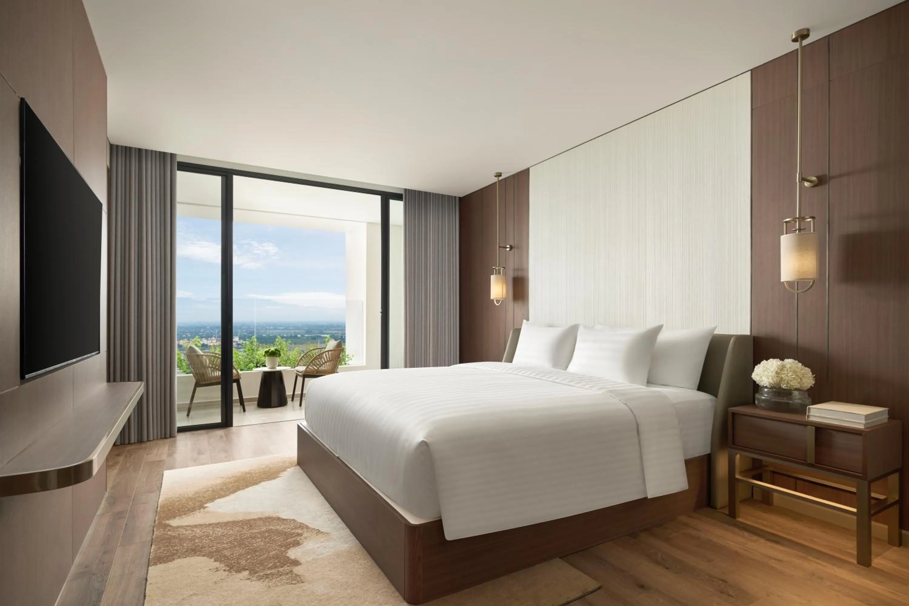 Communal lounge/ TV room, Bed in Pullman Ninh Binh