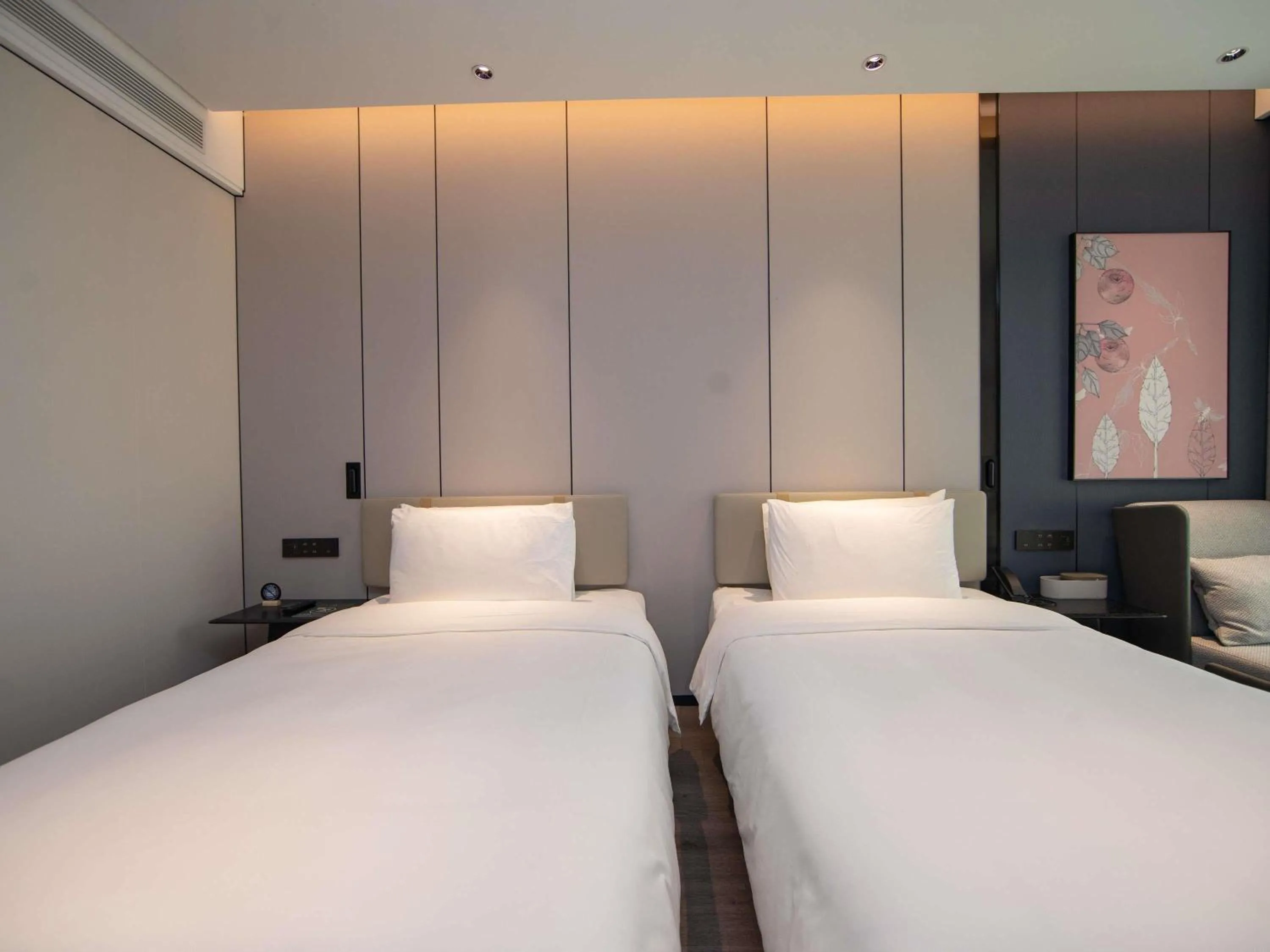 Executive Twin Room - single occupancy in Mercure Shanghai Lujiazui Financial Center