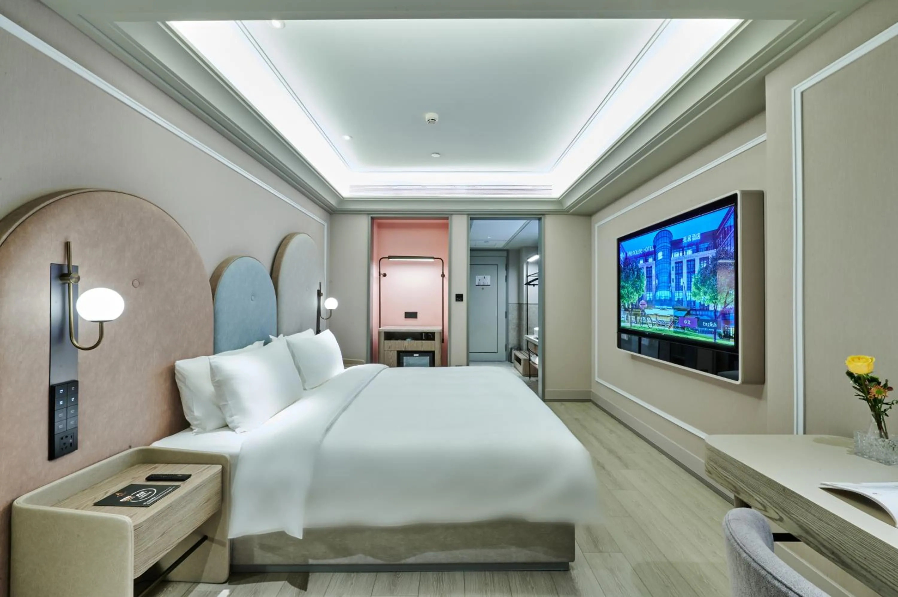 Photo of the whole room, Bed in Mercure Lanzhou West