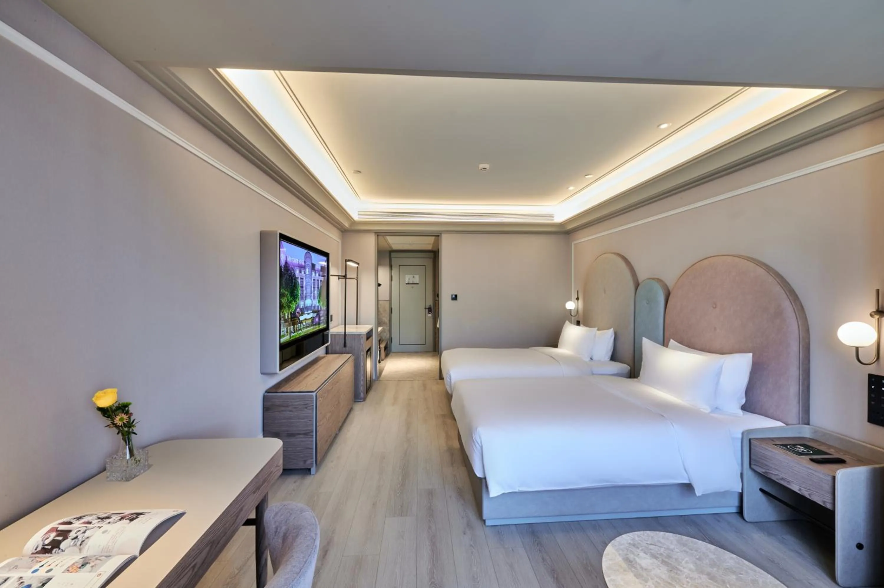 Photo of the whole room, Bed in Mercure Lanzhou West