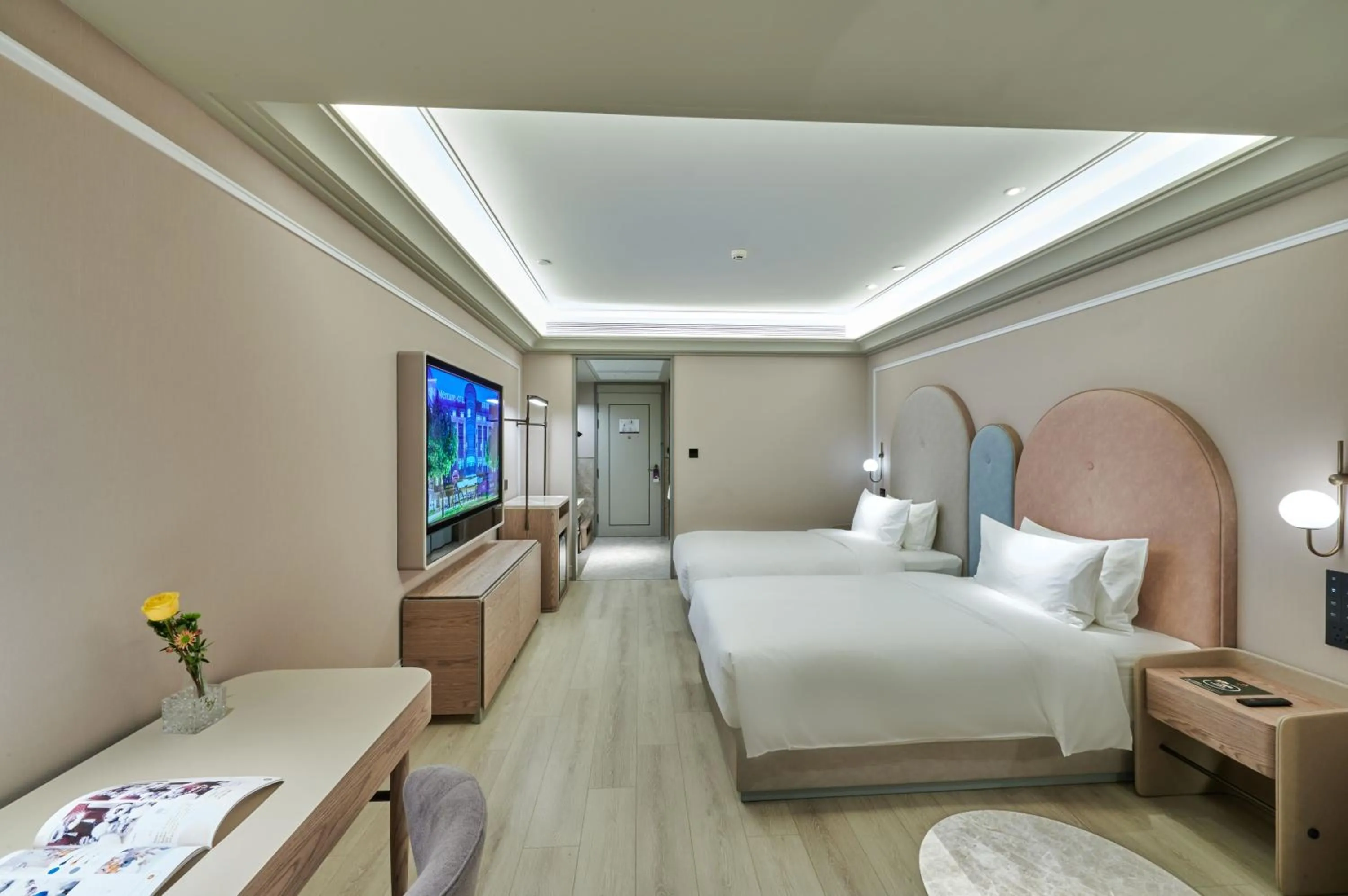 Photo of the whole room, Bed in Mercure Lanzhou West