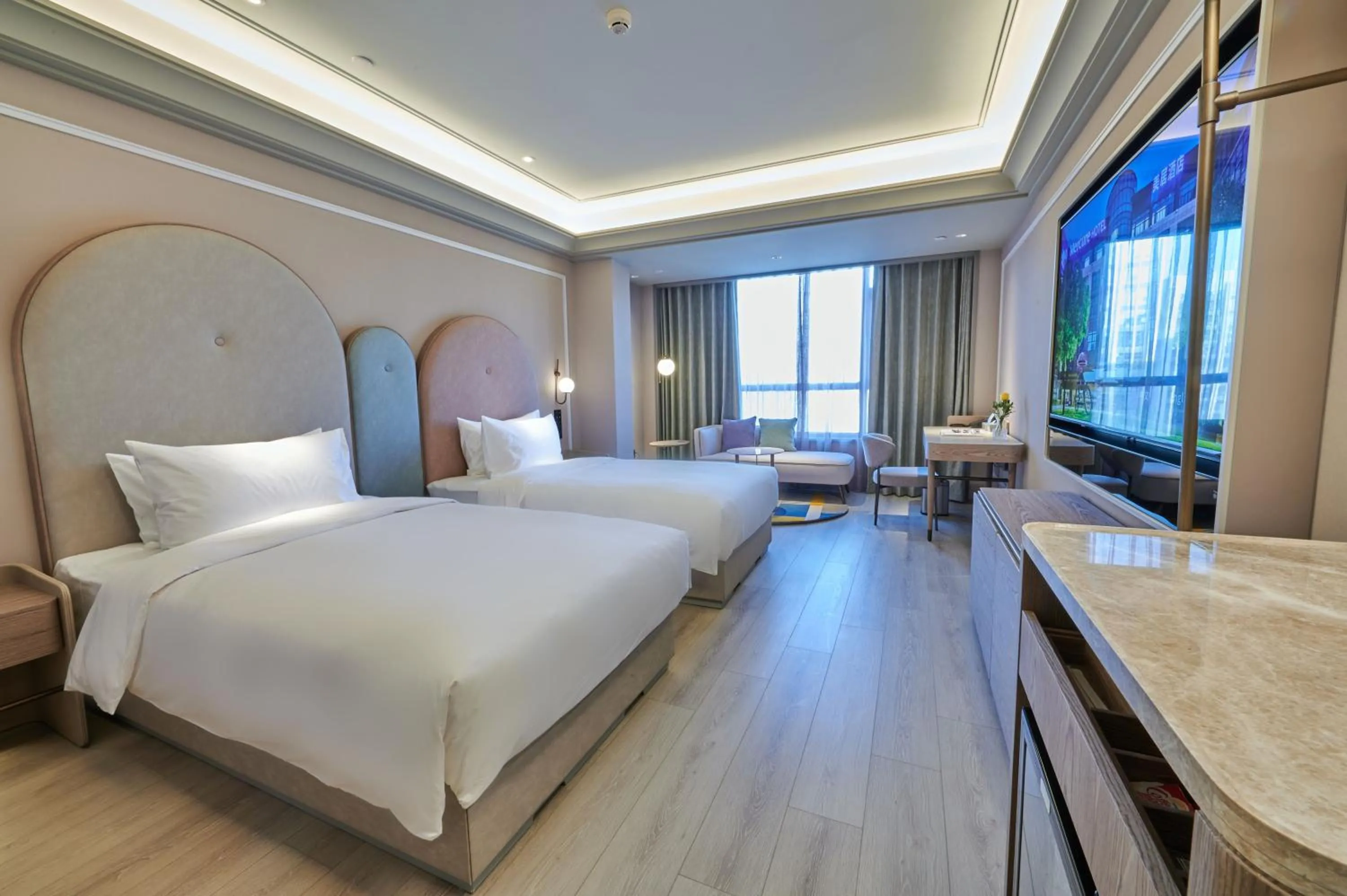 Photo of the whole room, Bed in Mercure Lanzhou West