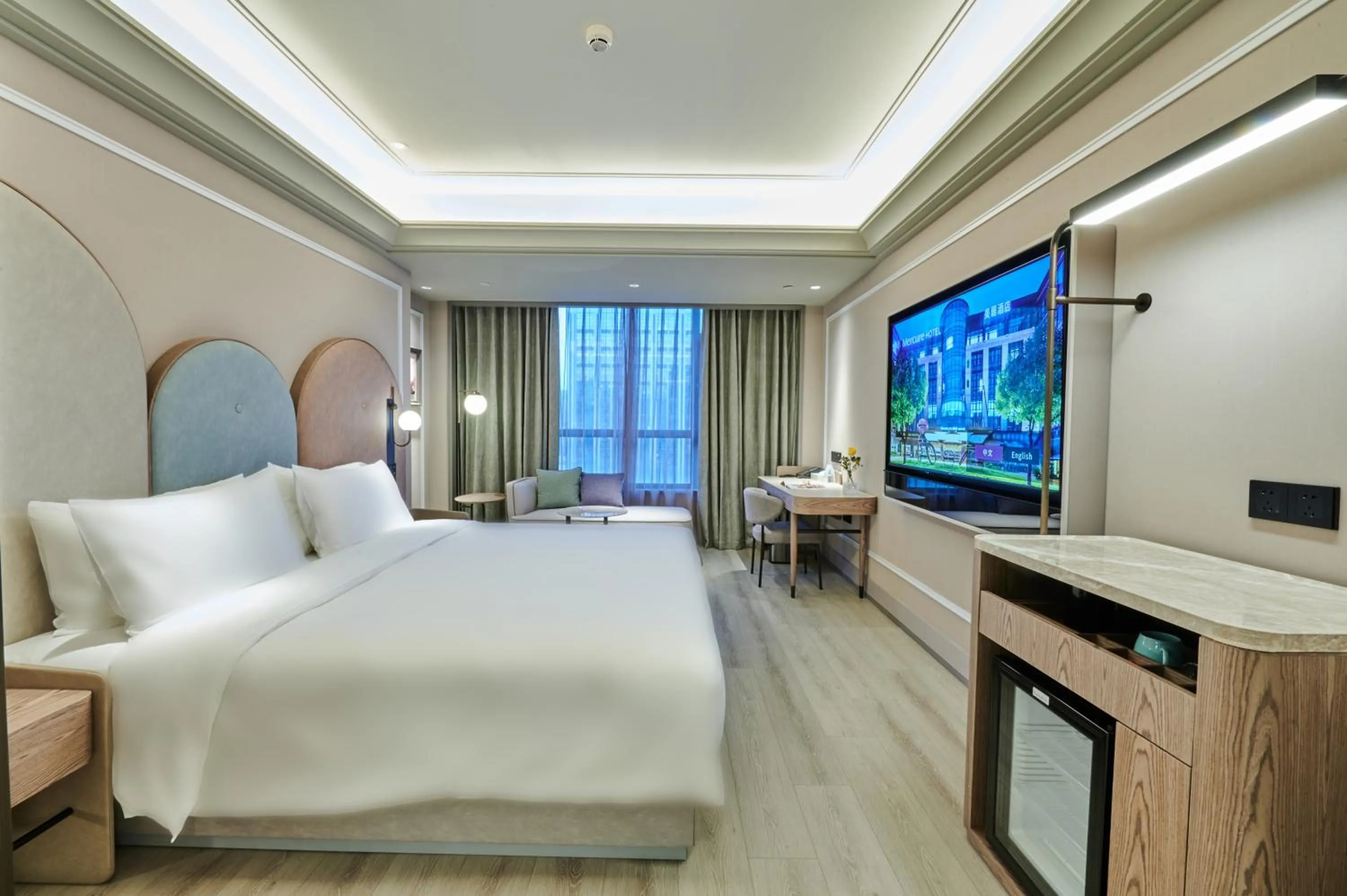 Photo of the whole room, Bed in Mercure Lanzhou West