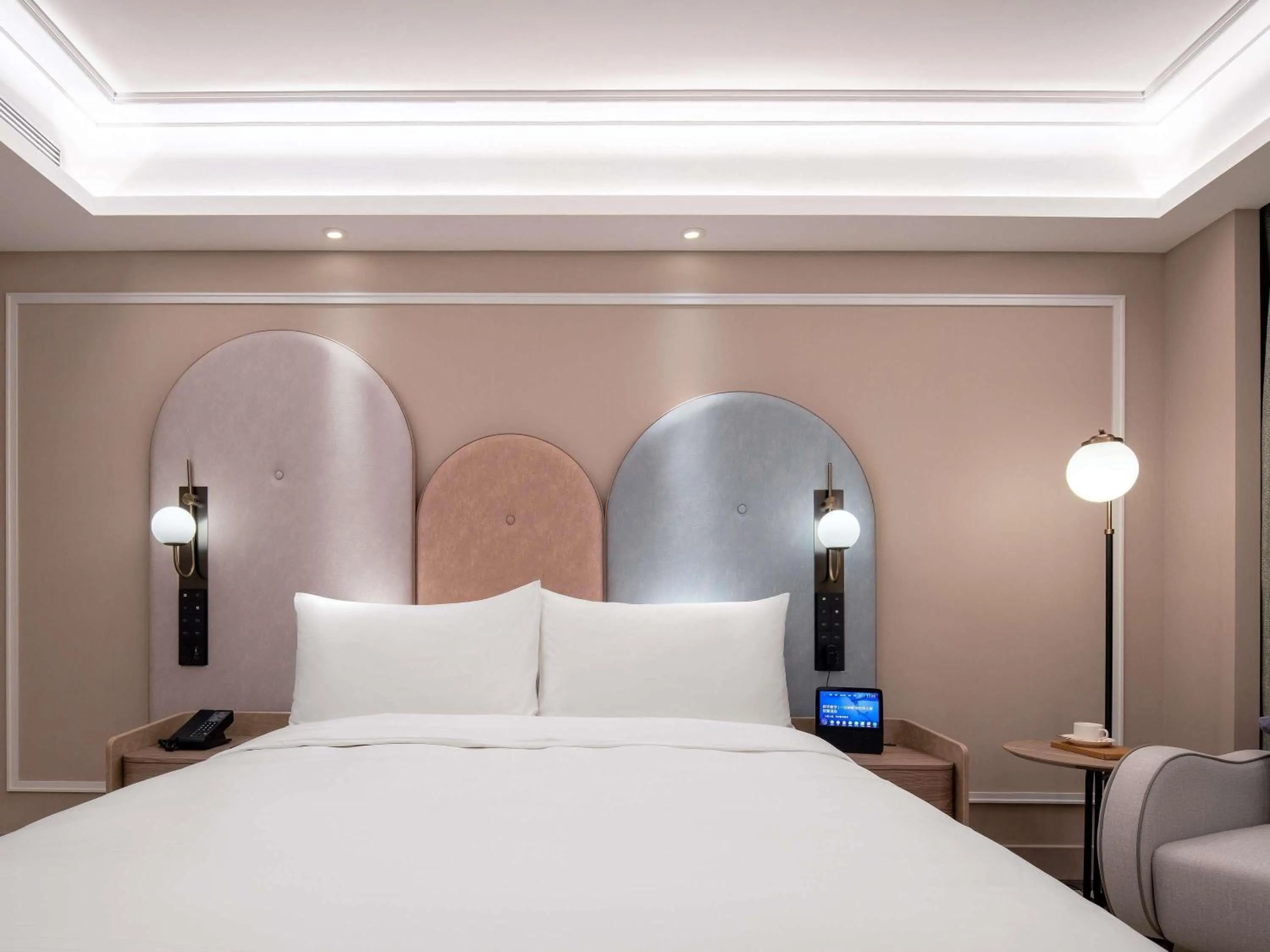Bedroom, Bed in Mercure Chengdu Wuhou Temple