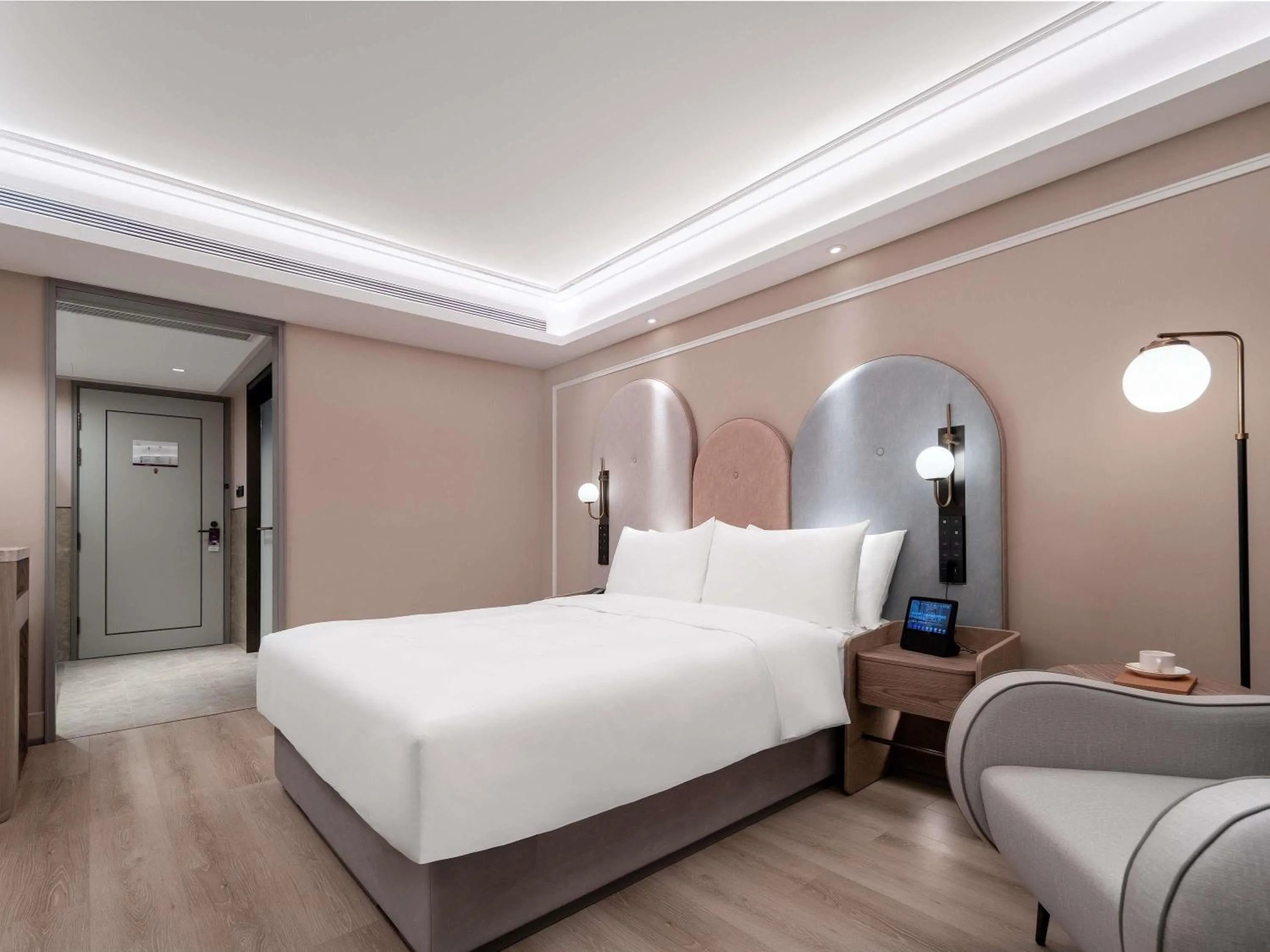 Bedroom, Bed in Mercure Chengdu Wuhou Temple