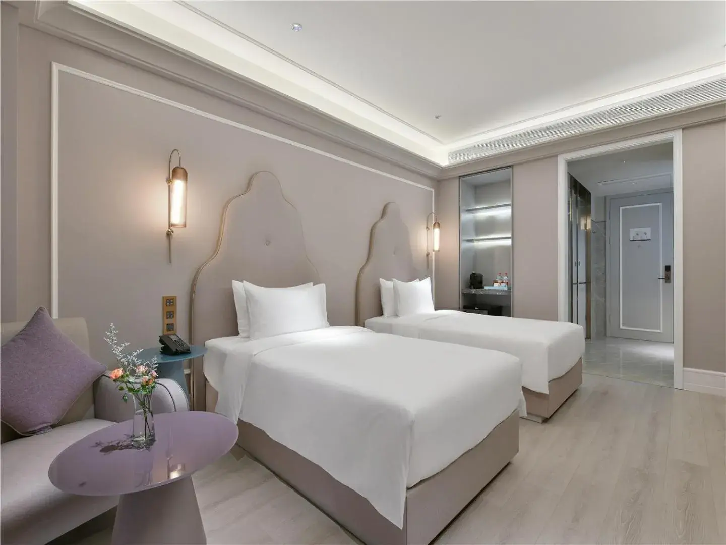 Standard Twin Room in Mercure Anshun Railway Station Standard Twin Room in Mercure Anshun Railway Station