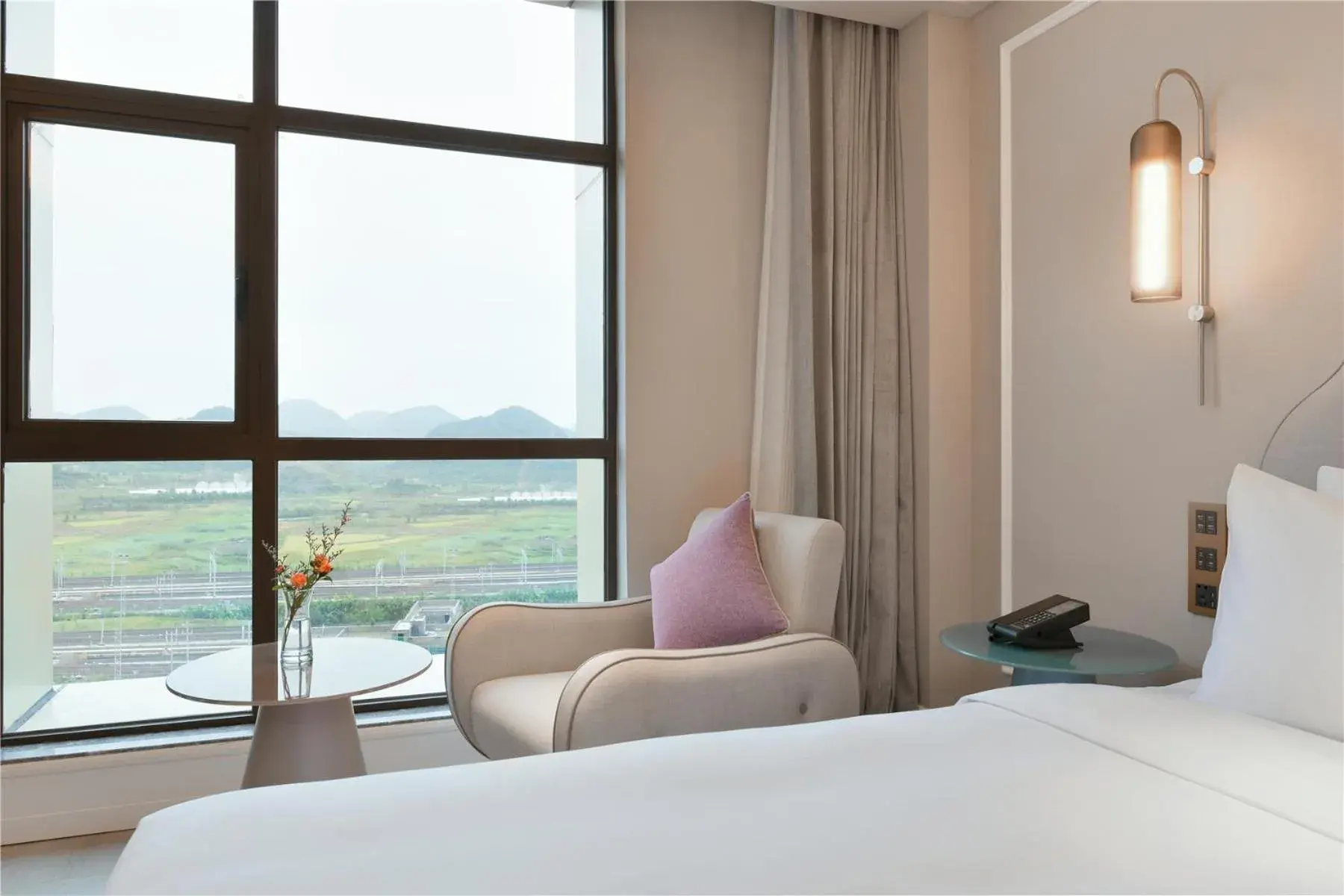 Standard Twin Room in Mercure Anshun Railway Station Standard Twin Room in Mercure Anshun Railway Station
