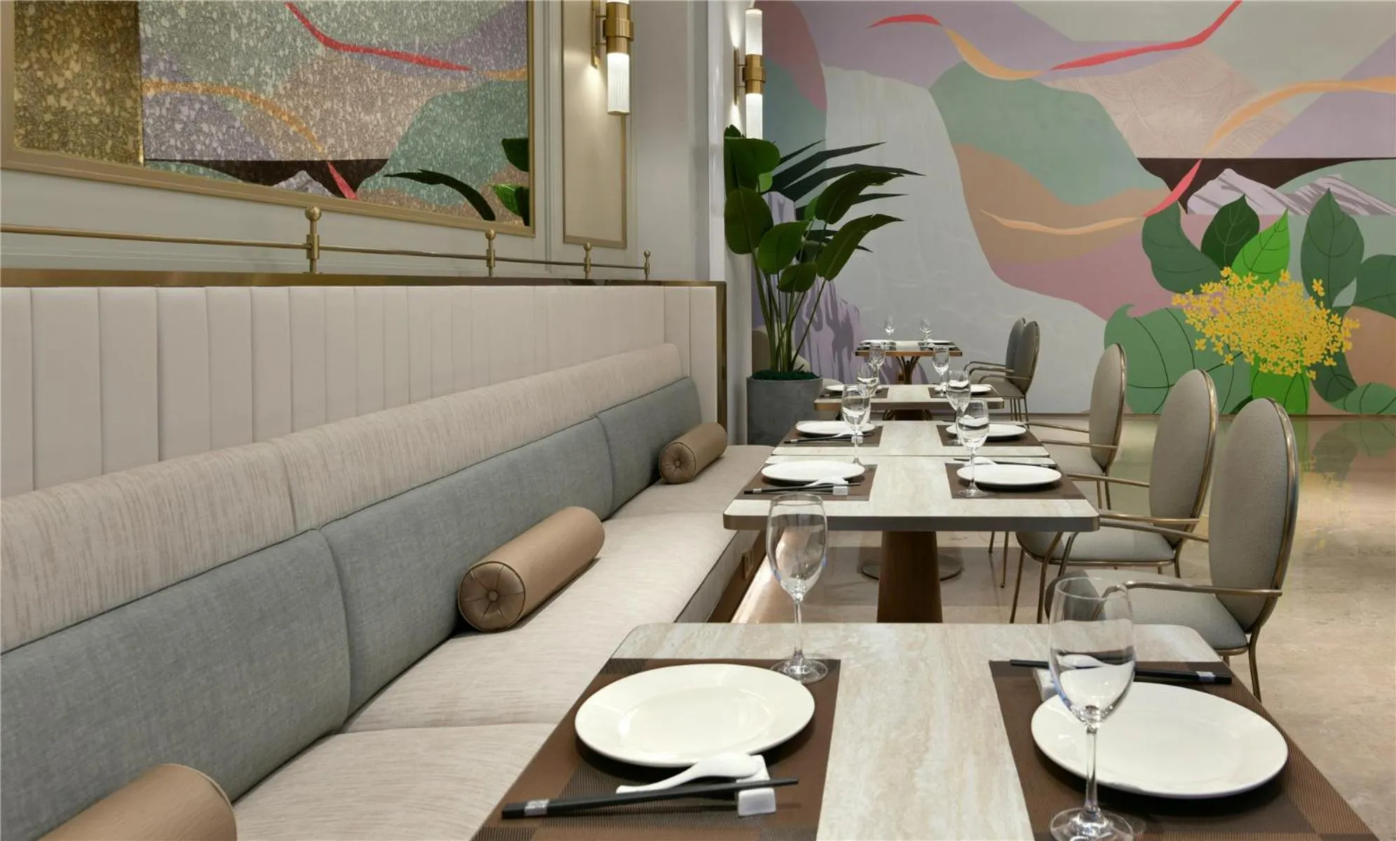 Restaurant/places to eat in Mercure Anshun Railway Station