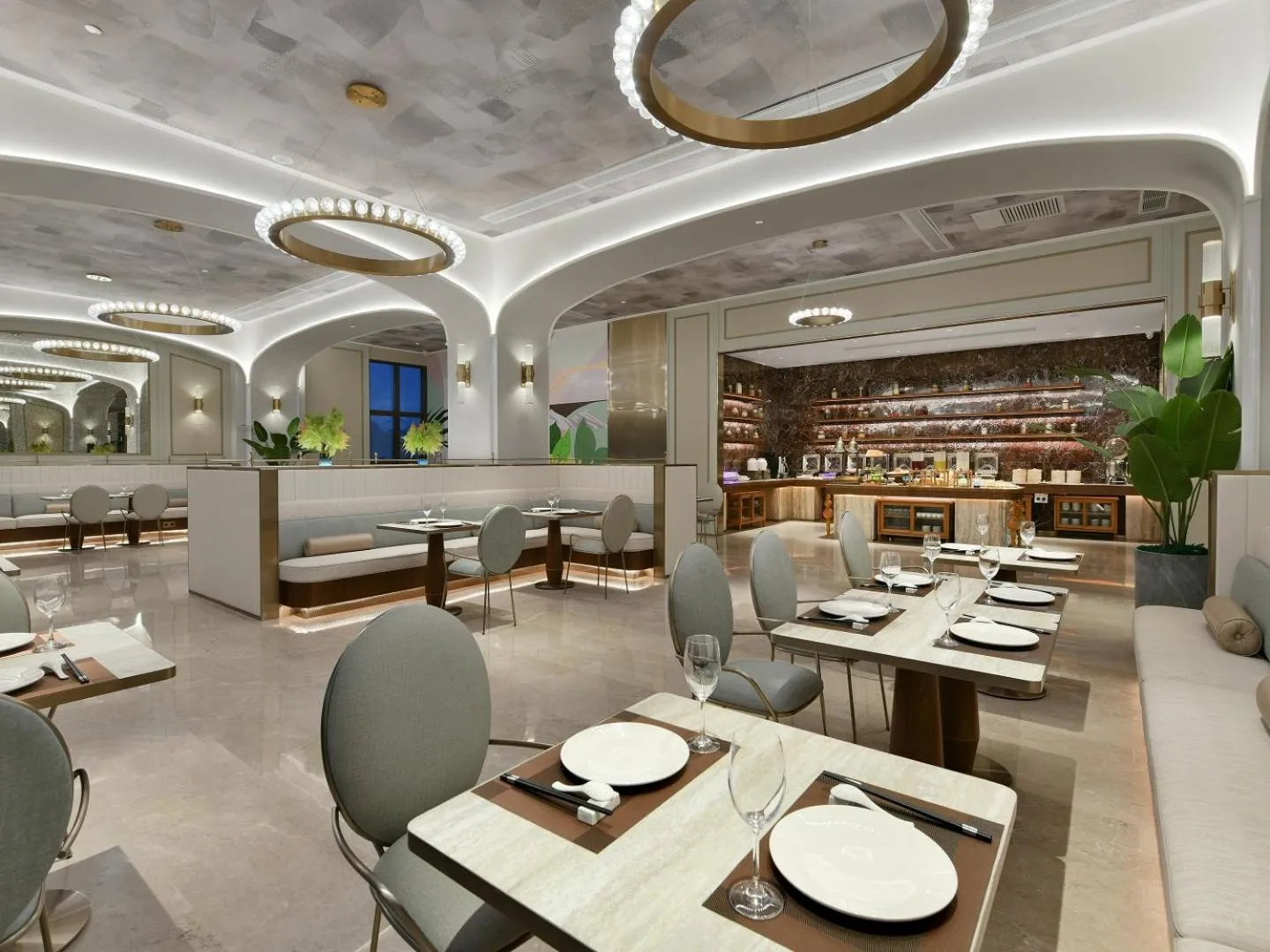 Restaurant/places to eat in Mercure Anshun Railway Station