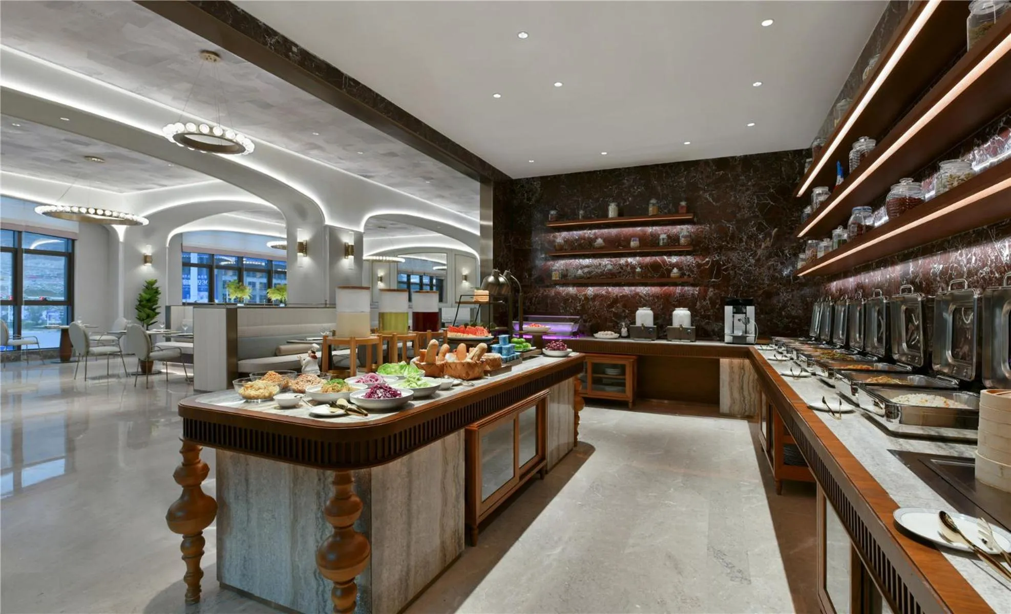 Restaurant/places to eat in Mercure Anshun Railway Station