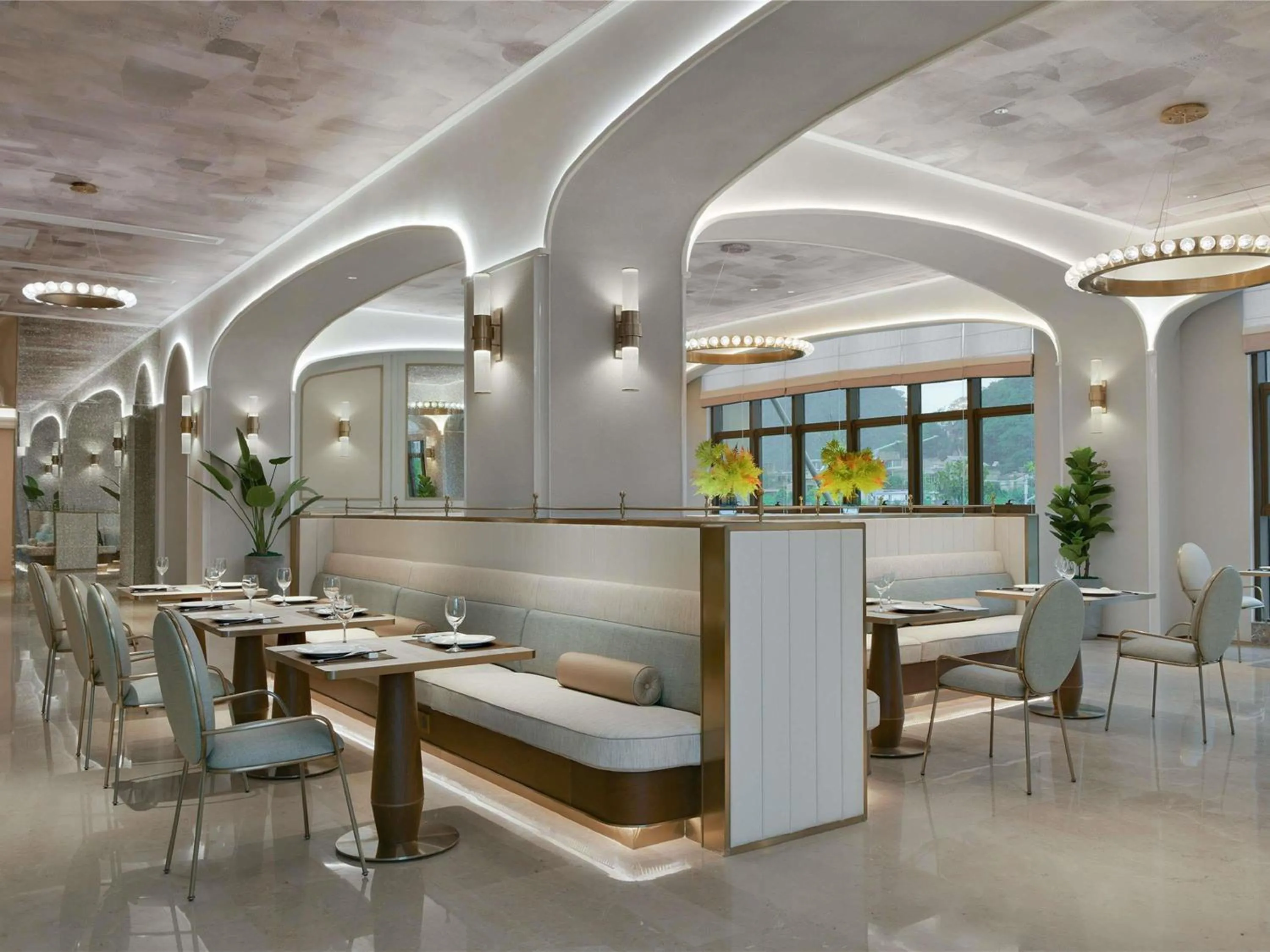 Restaurant/places to eat in Mercure Anshun Railway Station