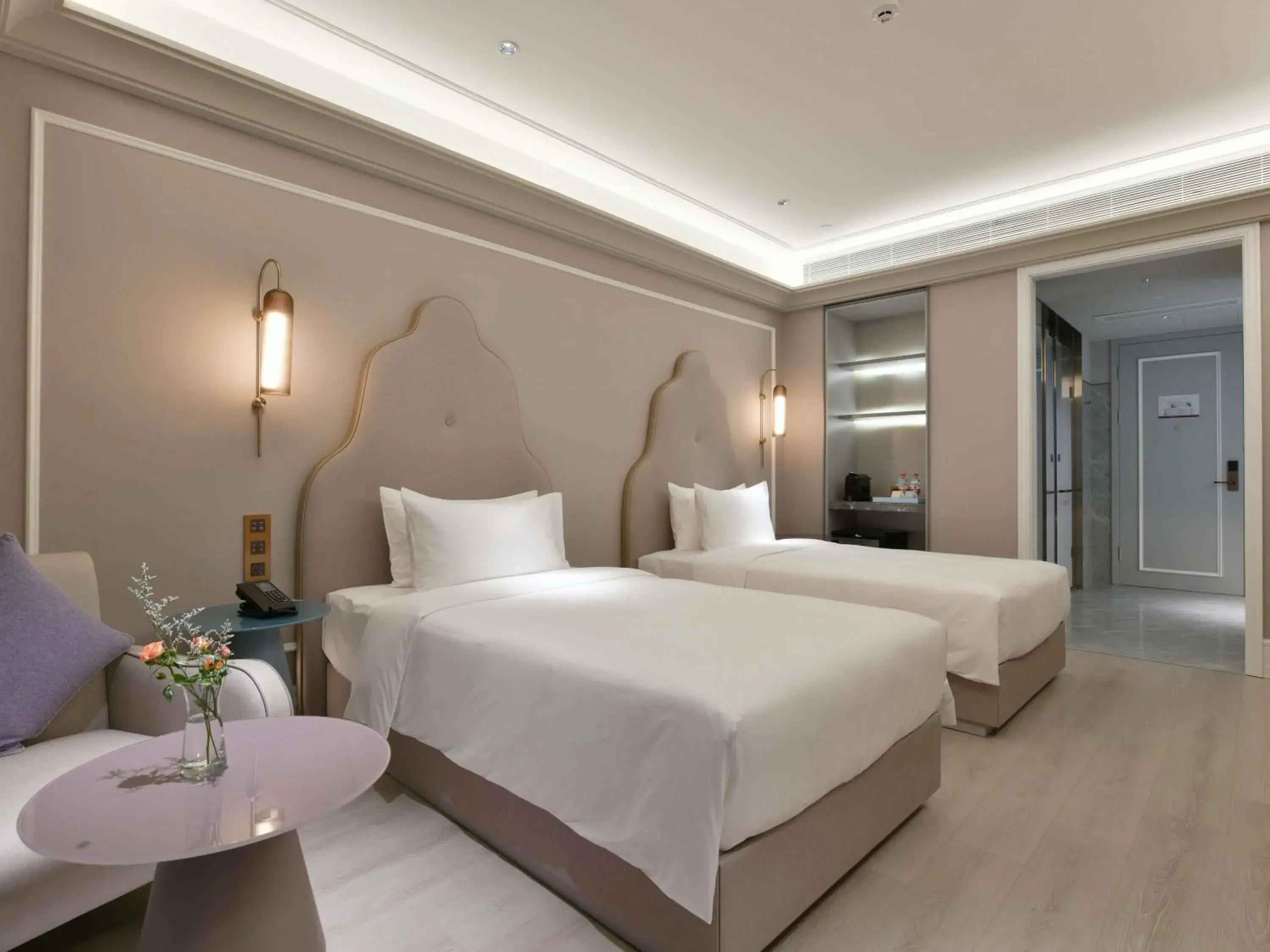 Standard Twin Room in Mercure Anshun Railway Station Standard Twin Room in Mercure Anshun Railway Station