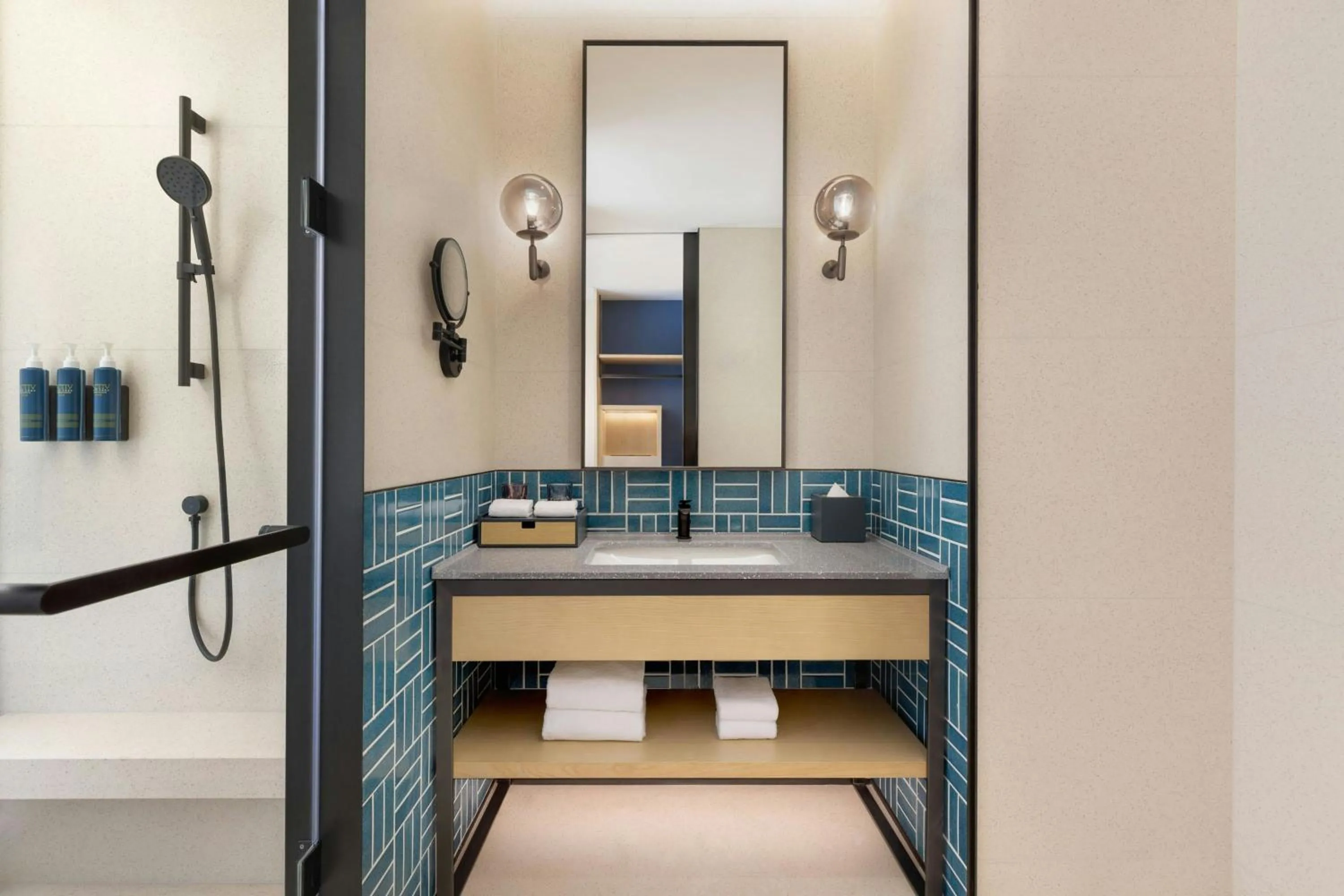 Bathroom in Four Points by Sheraton Guangzhou Bai’e Tan