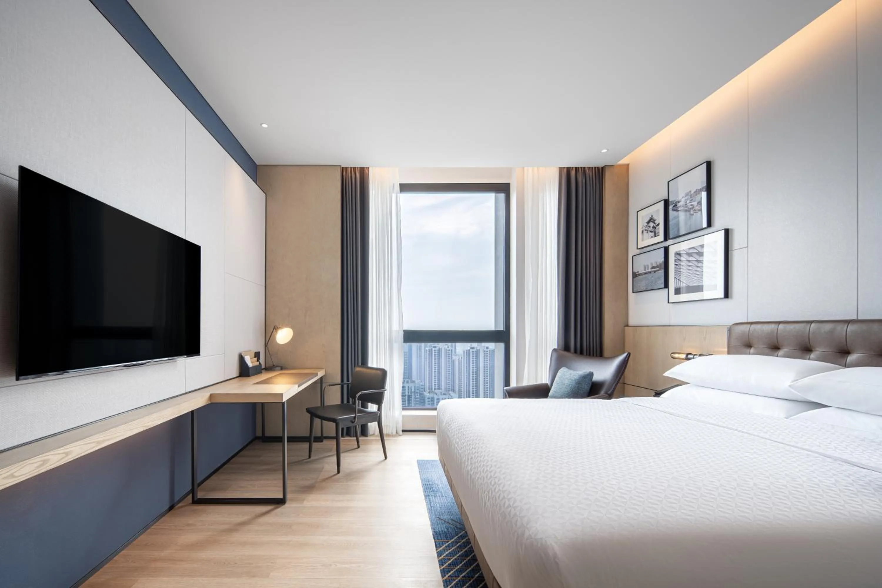 Bed in Four Points by Sheraton Guangzhou Bai’e Tan