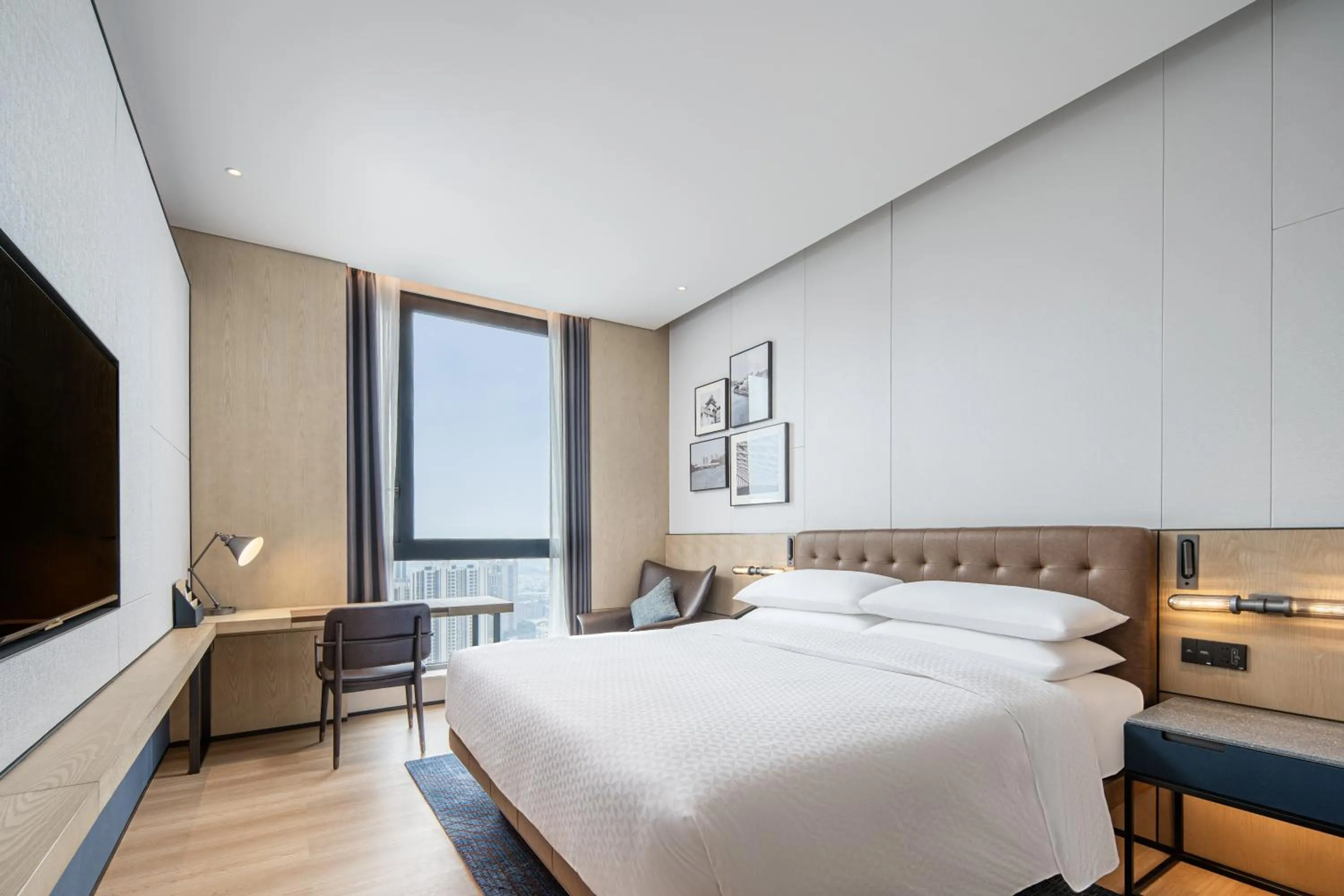 Bed in Four Points by Sheraton Guangzhou Bai’e Tan
