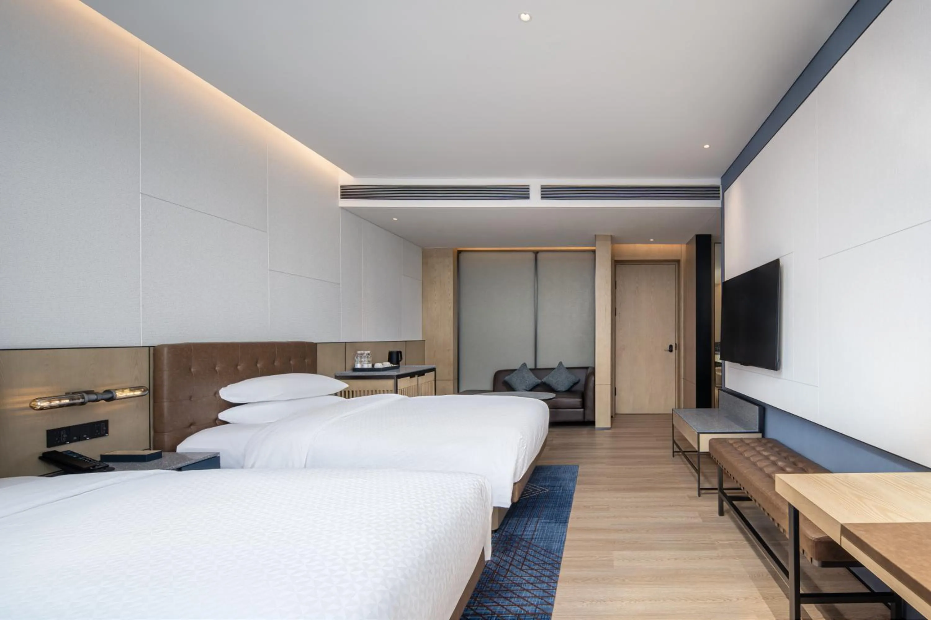 Bed in Four Points by Sheraton Guangzhou Bai’e Tan