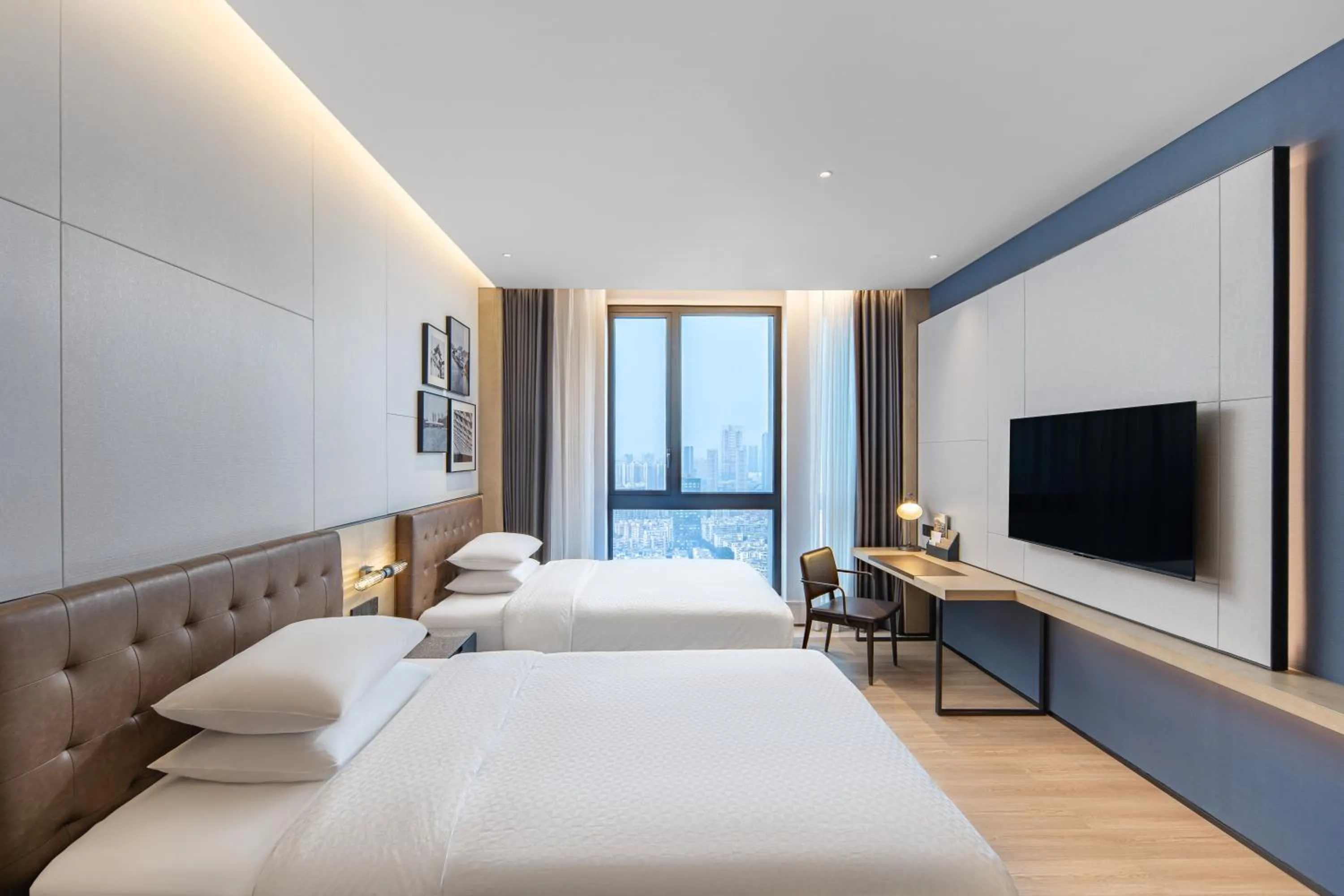 Bed in Four Points by Sheraton Guangzhou Bai’e Tan