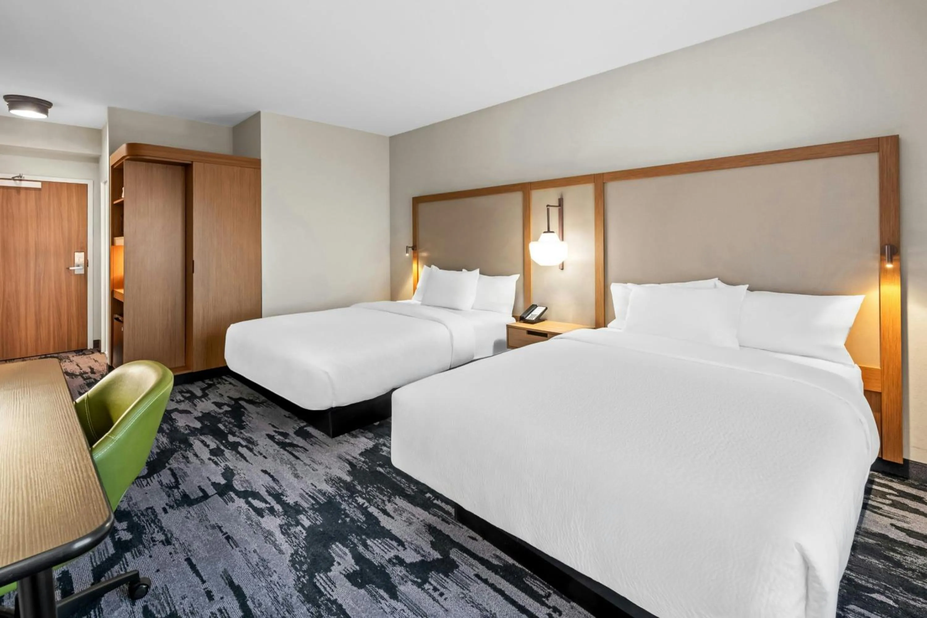 Photo of the whole room, Bed in Fairfield by Marriott Inn & Suites Emporia