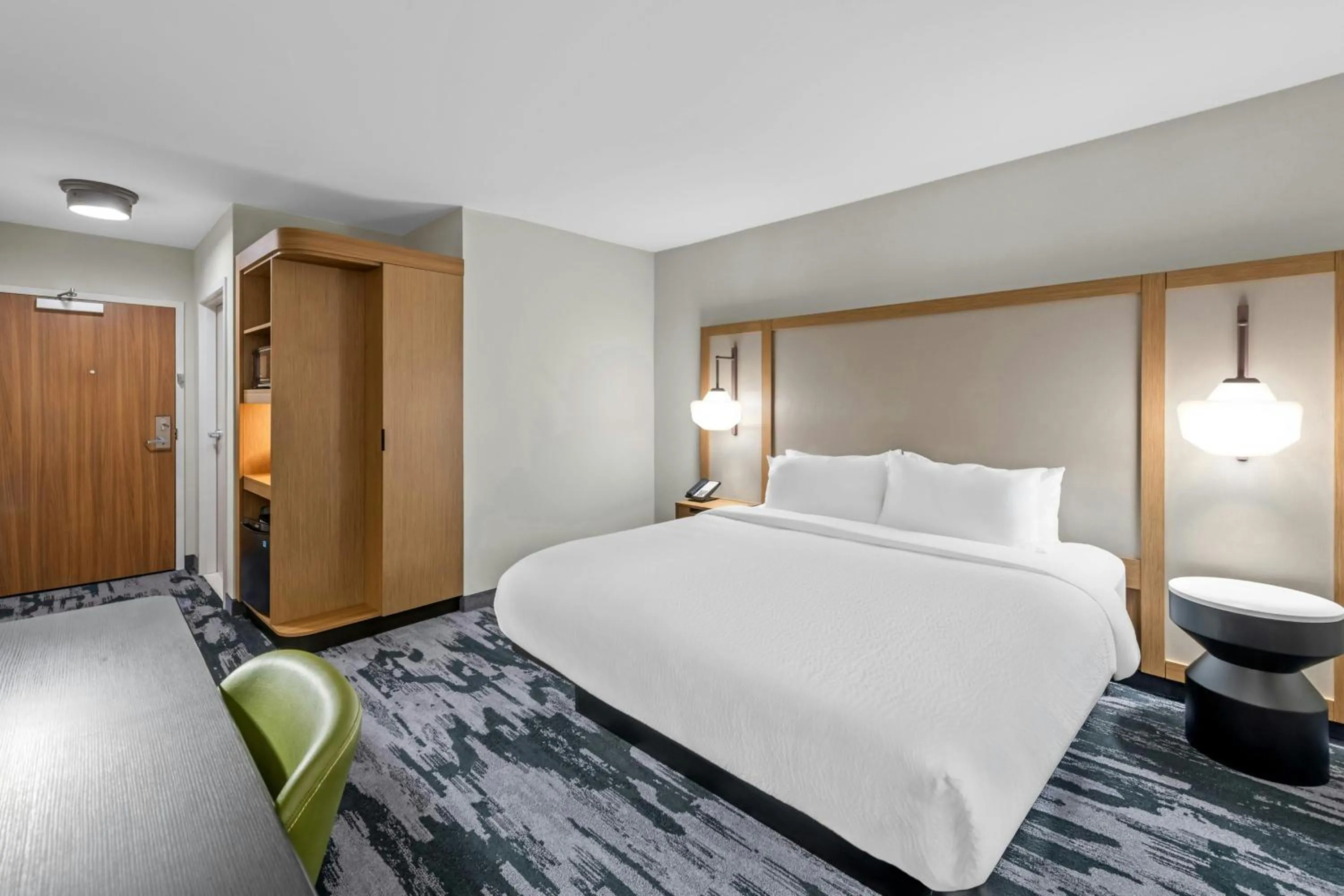 Photo of the whole room, Bed in Fairfield by Marriott Inn & Suites Emporia