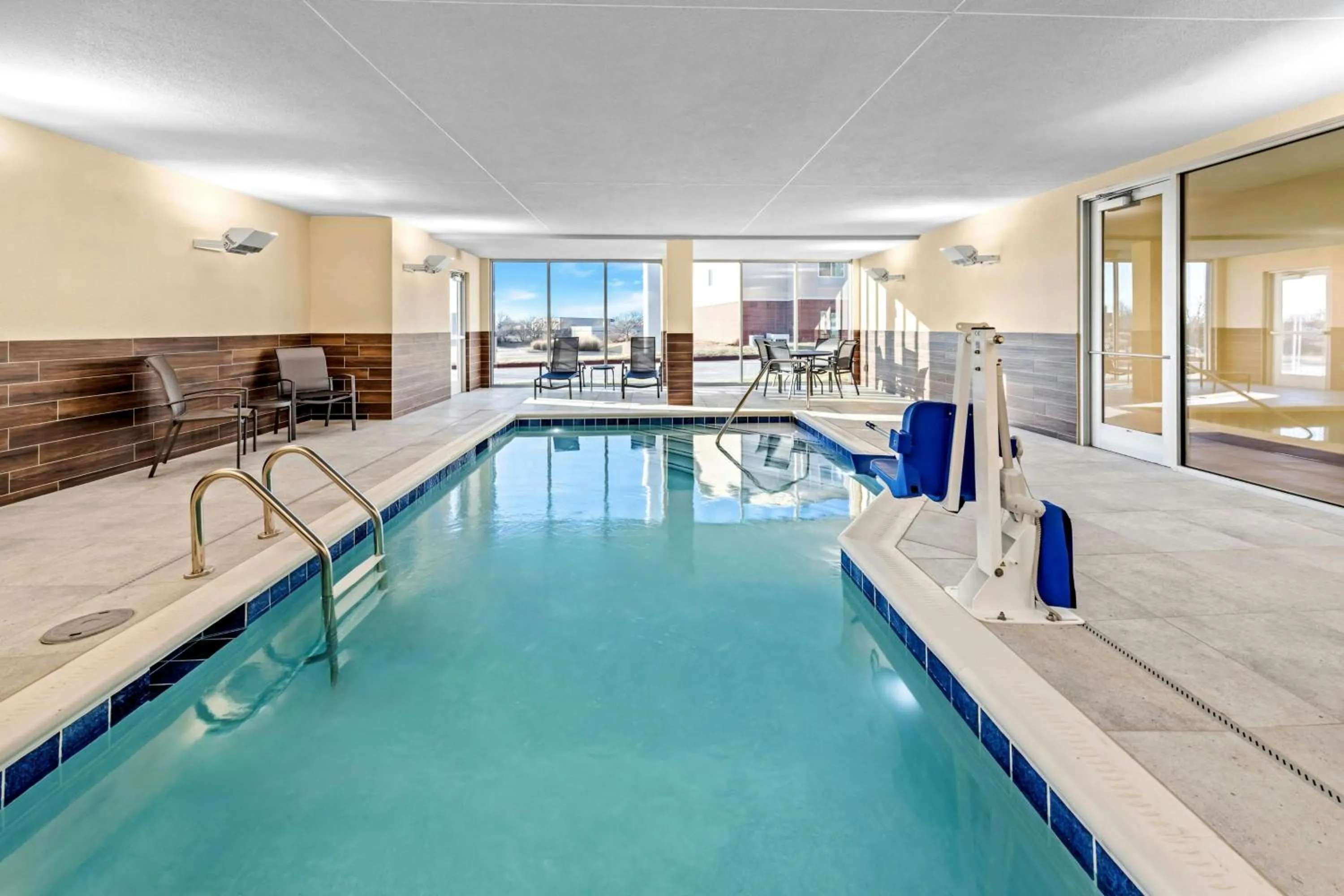 Swimming pool in Fairfield by Marriott Inn & Suites Emporia