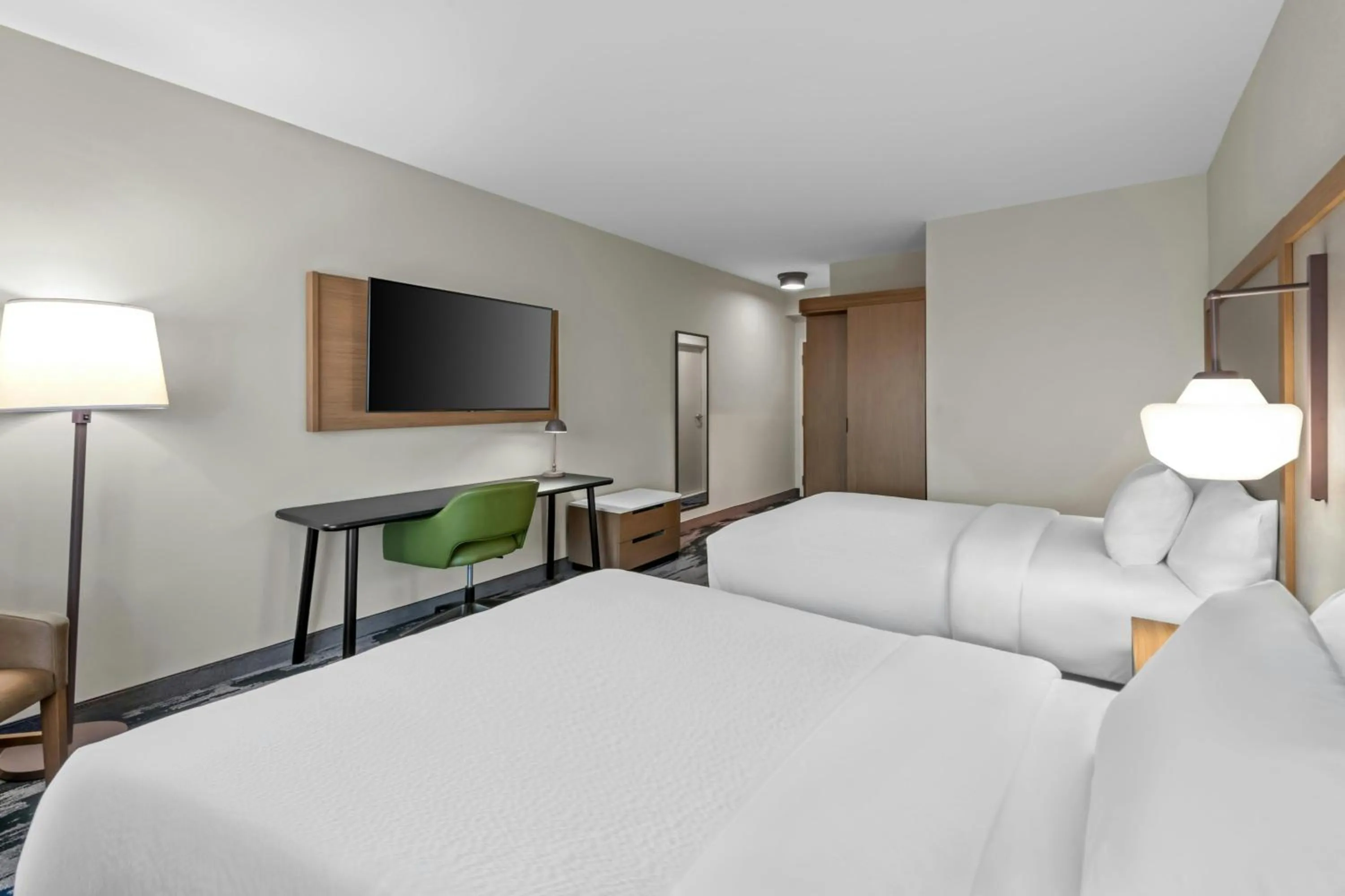 Photo of the whole room, Bed in Fairfield by Marriott Inn & Suites Emporia