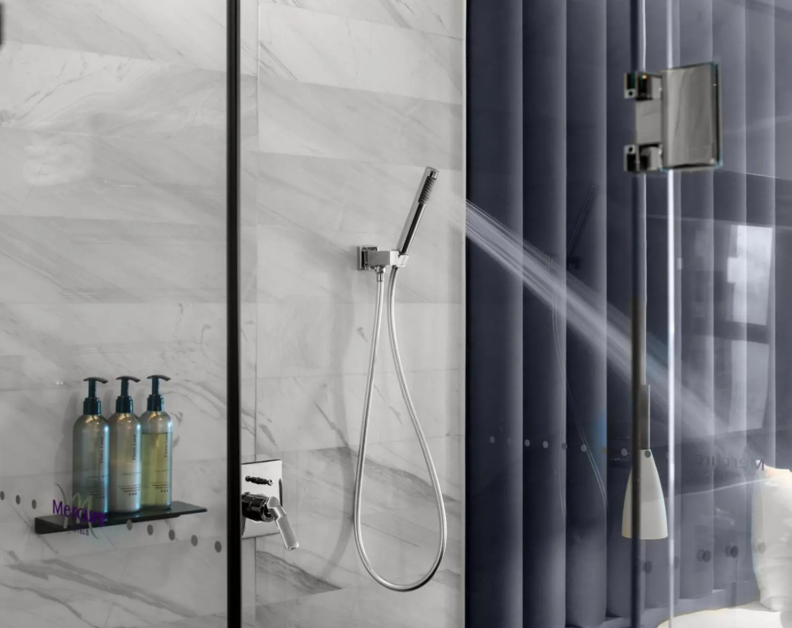 Shower in Mercure Yangzhou East High-Speed Railway Station
