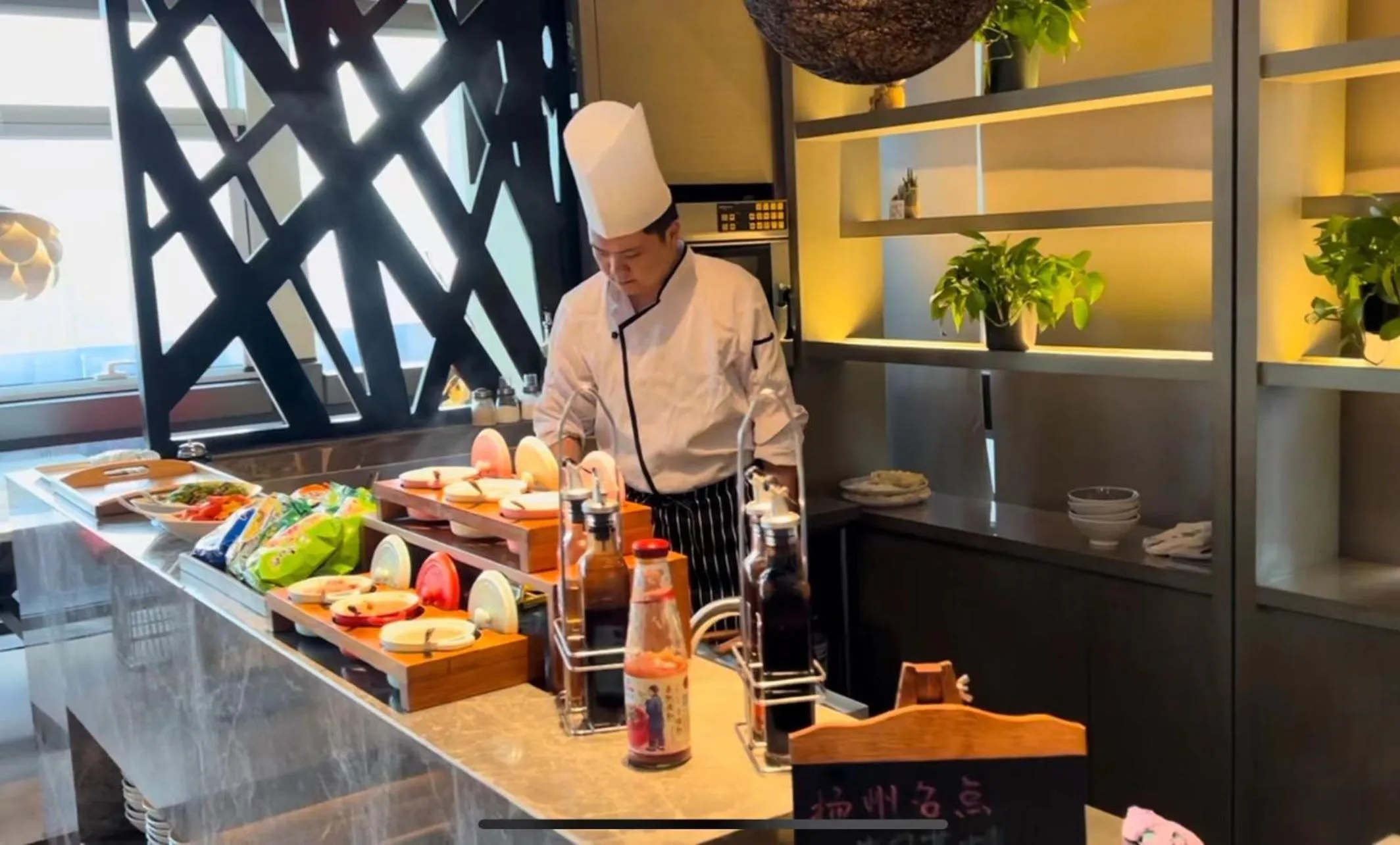 Breakfast in Mercure Yangzhou East High-Speed Railway Station