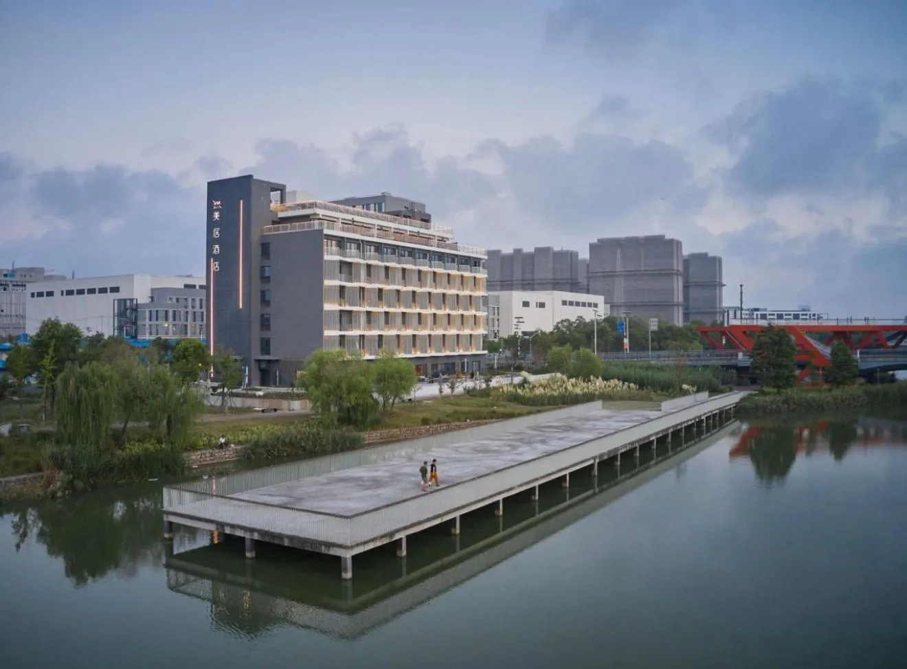 Mercure Shanghai Lingang Oriental Pearl