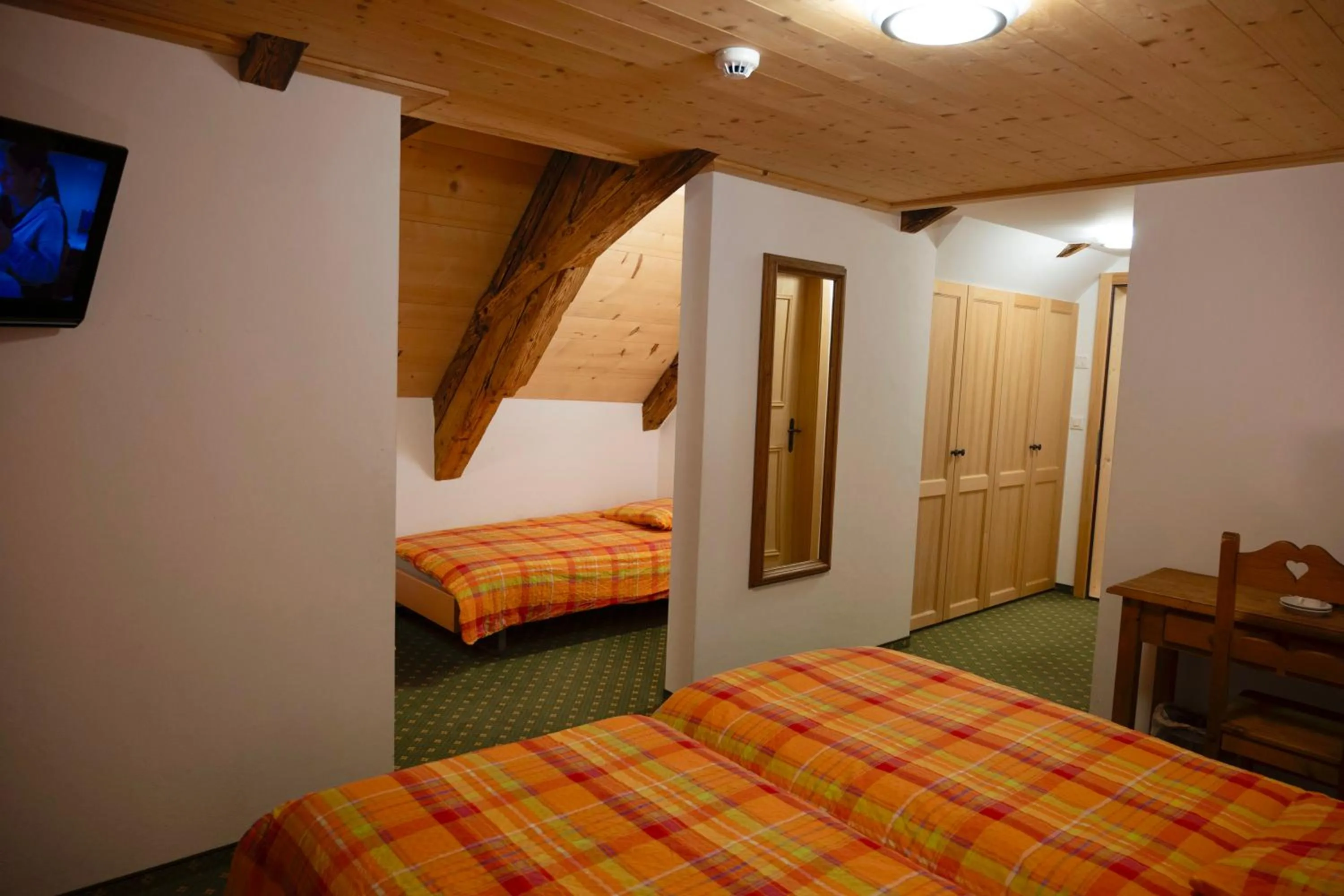 Photo of the whole room in hotel de ville de Rossinière