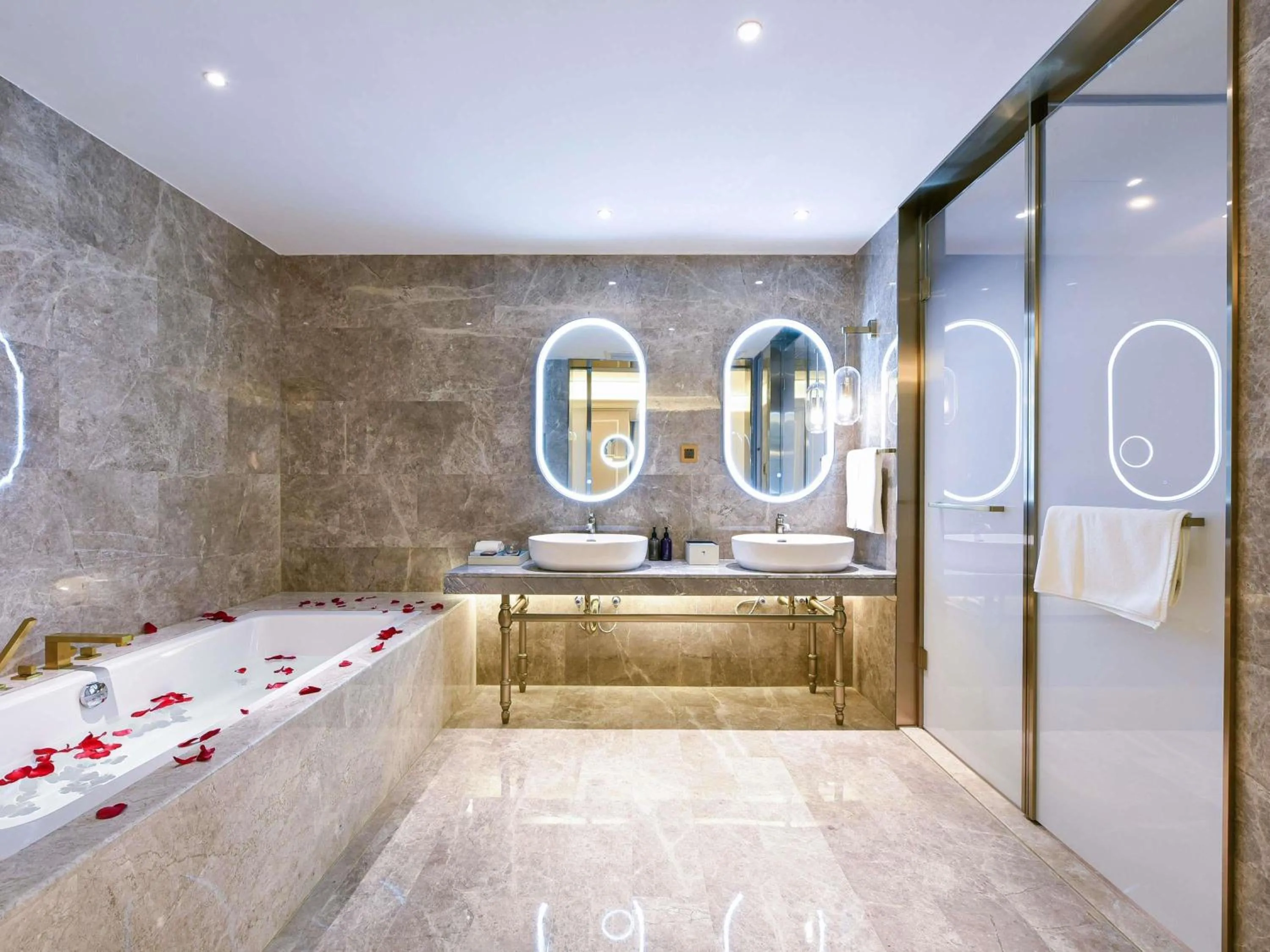 Bedroom, Bed in Mercure Tianjin Eco Oriental