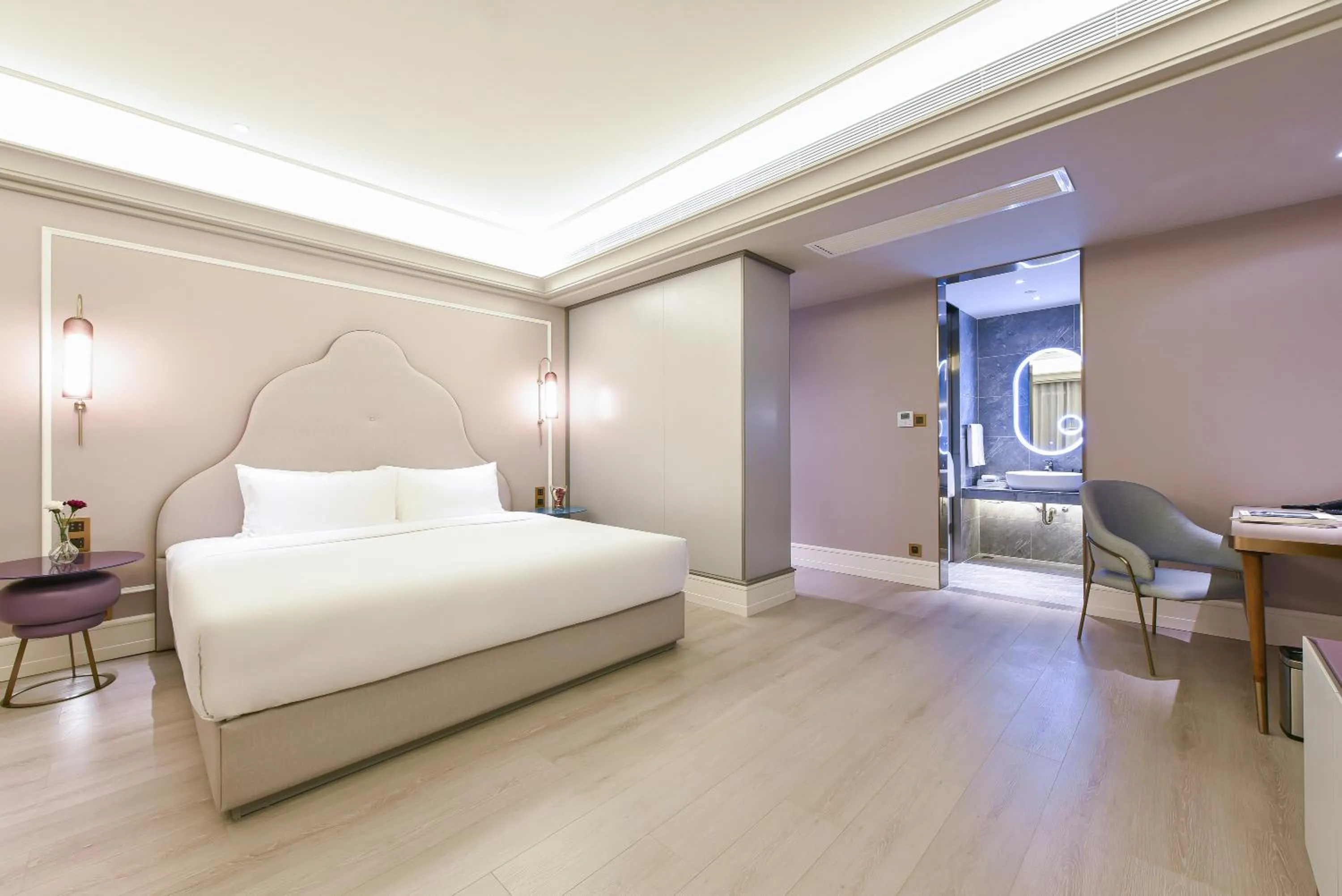 Bed in Mercure Tianjin Eco Oriental