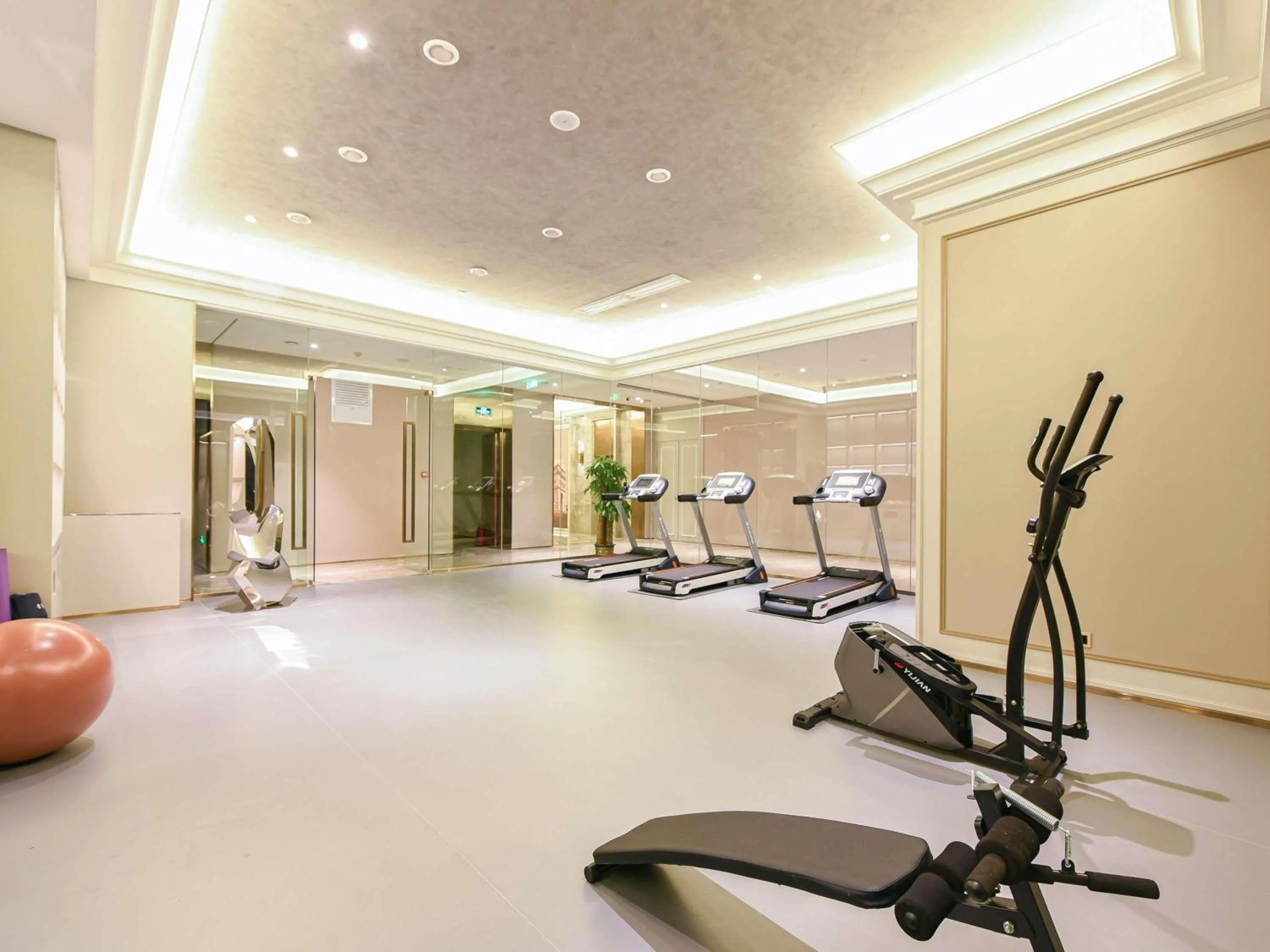 Fitness centre/facilities in Mercure Tianjin Eco Oriental