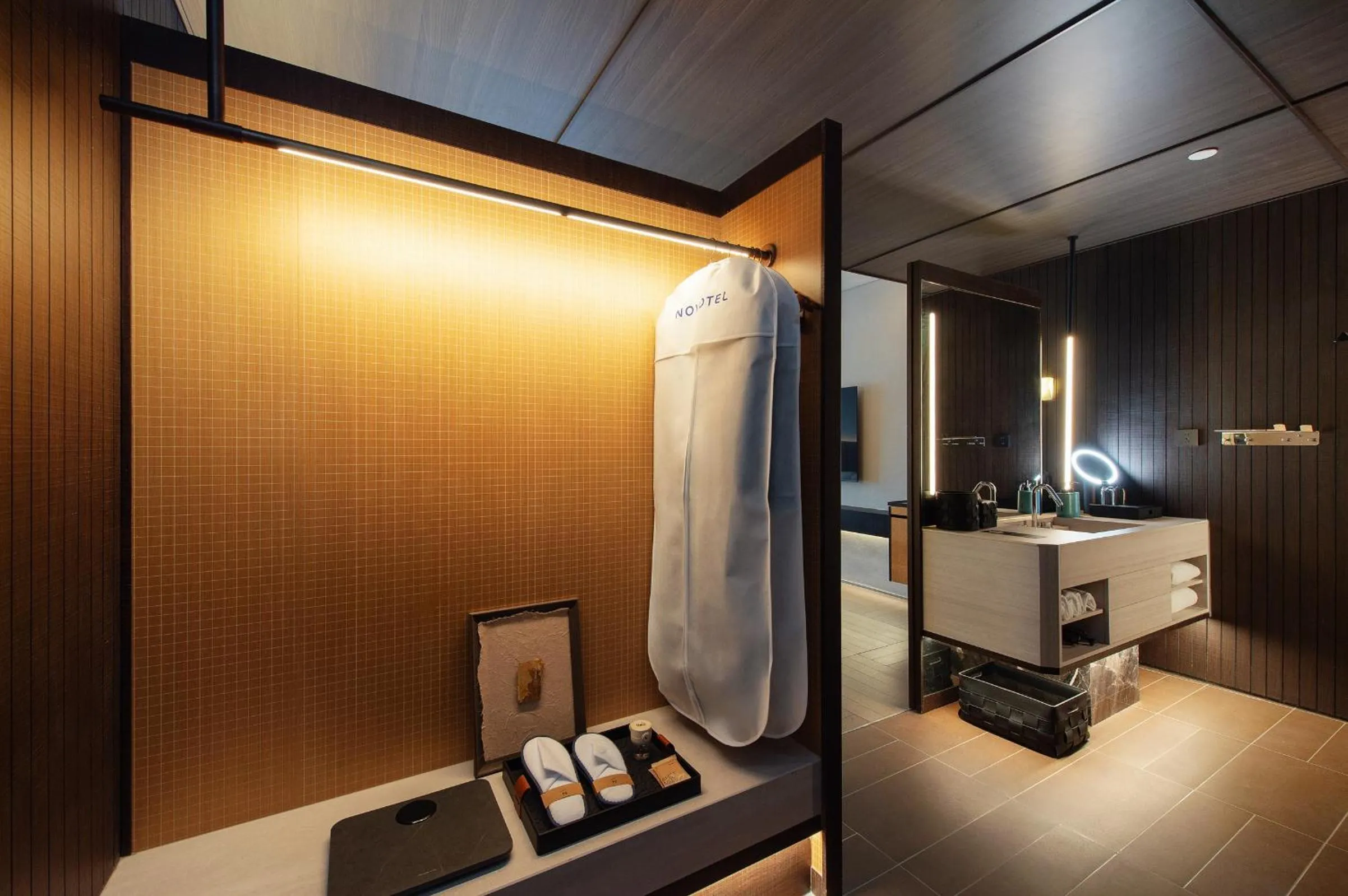 wardrobe in Novotel Xiamen International Convention Center