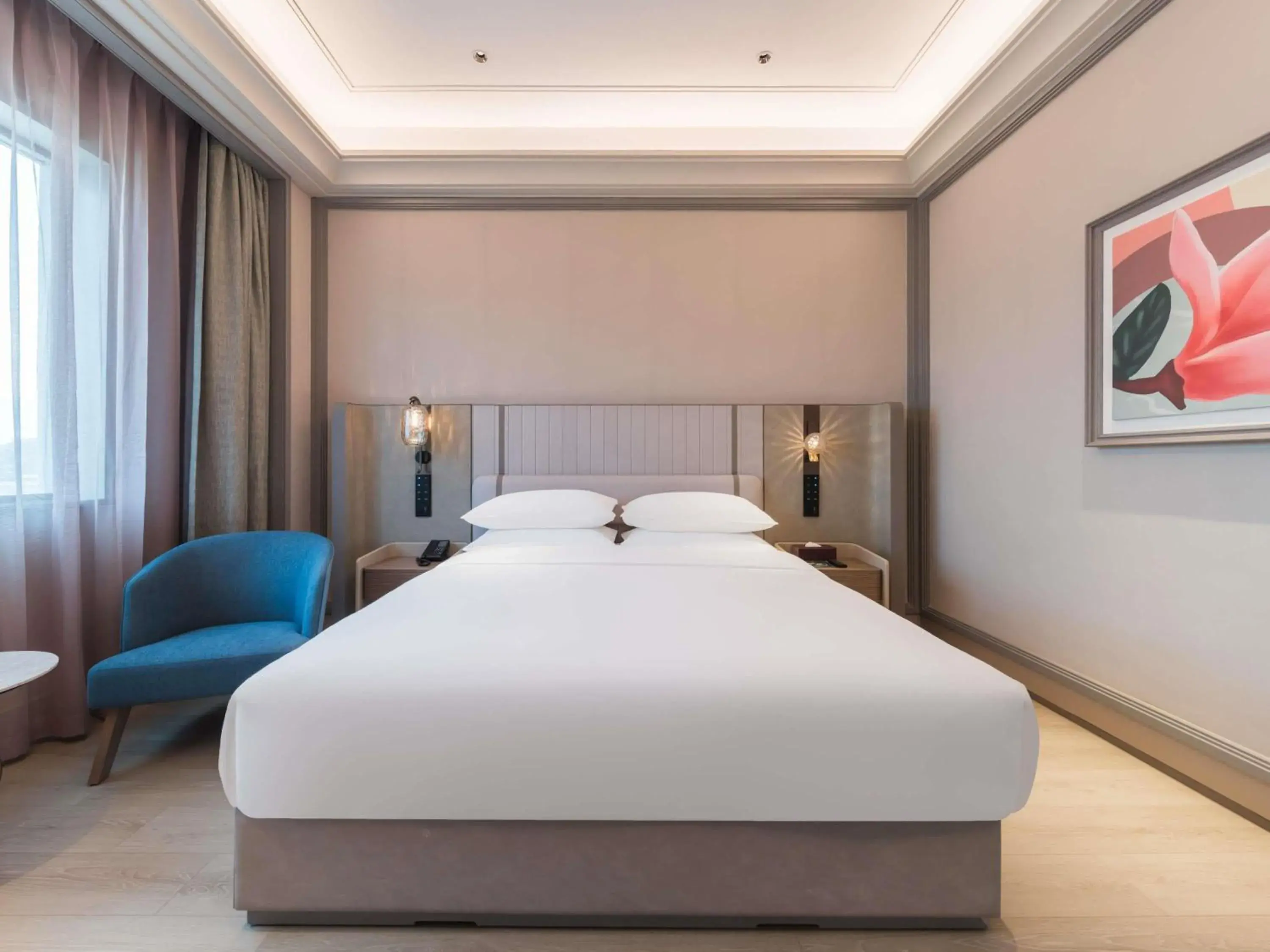 Superior King Room in Mercure Zhangjiajie Tianmen Mountain Superior King Room in Mercure Zhangjiajie Tianmen Mountain