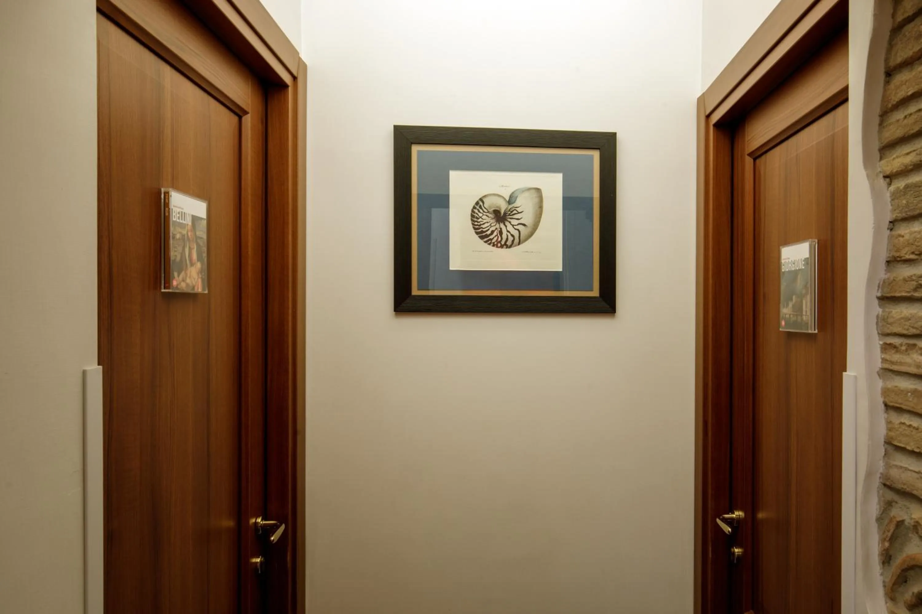 Decorative detail in The Right Place 4U Navona Luxury Rooms