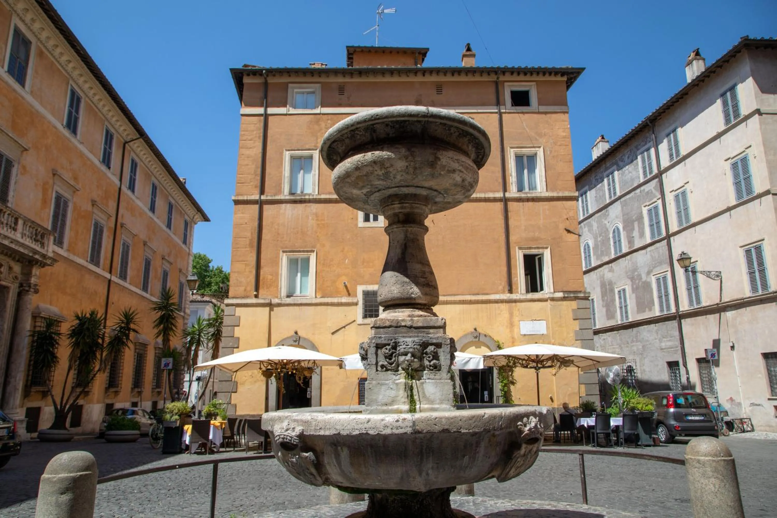 Nearby landmark in The Right Place 4U Navona Luxury Rooms