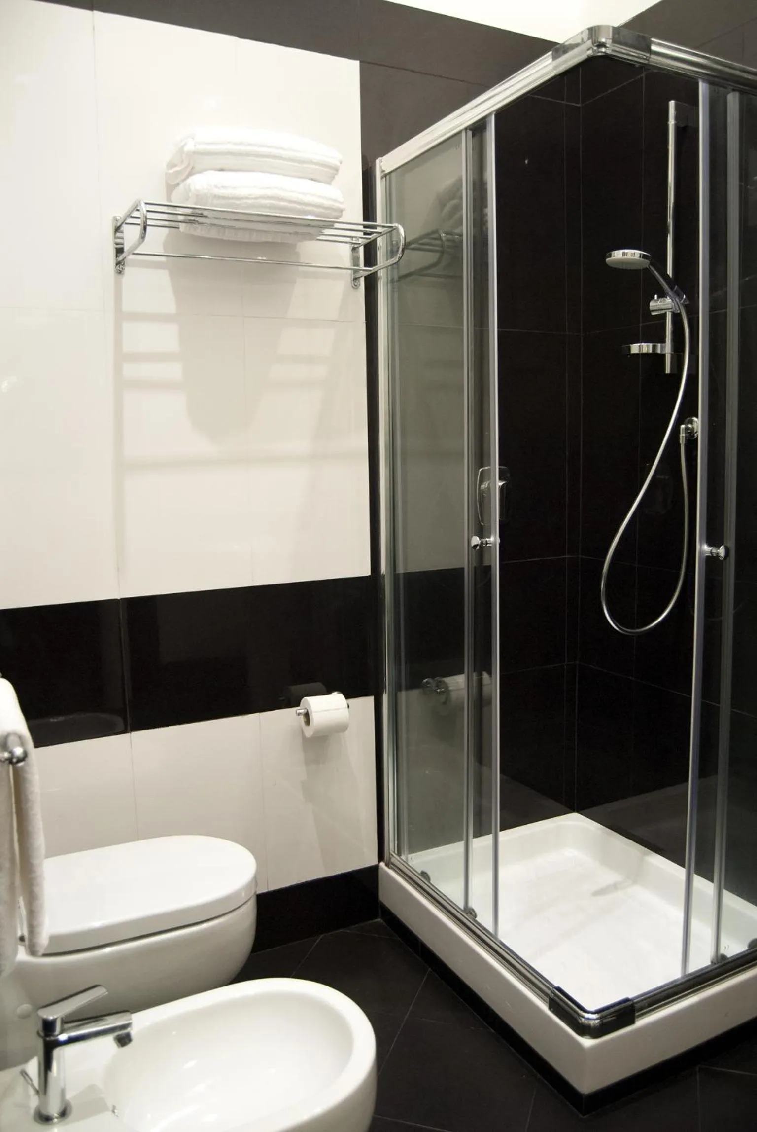 Bathroom in Guest's Heaven